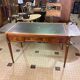 Bureau Type Louis XVI en merisier et cuir