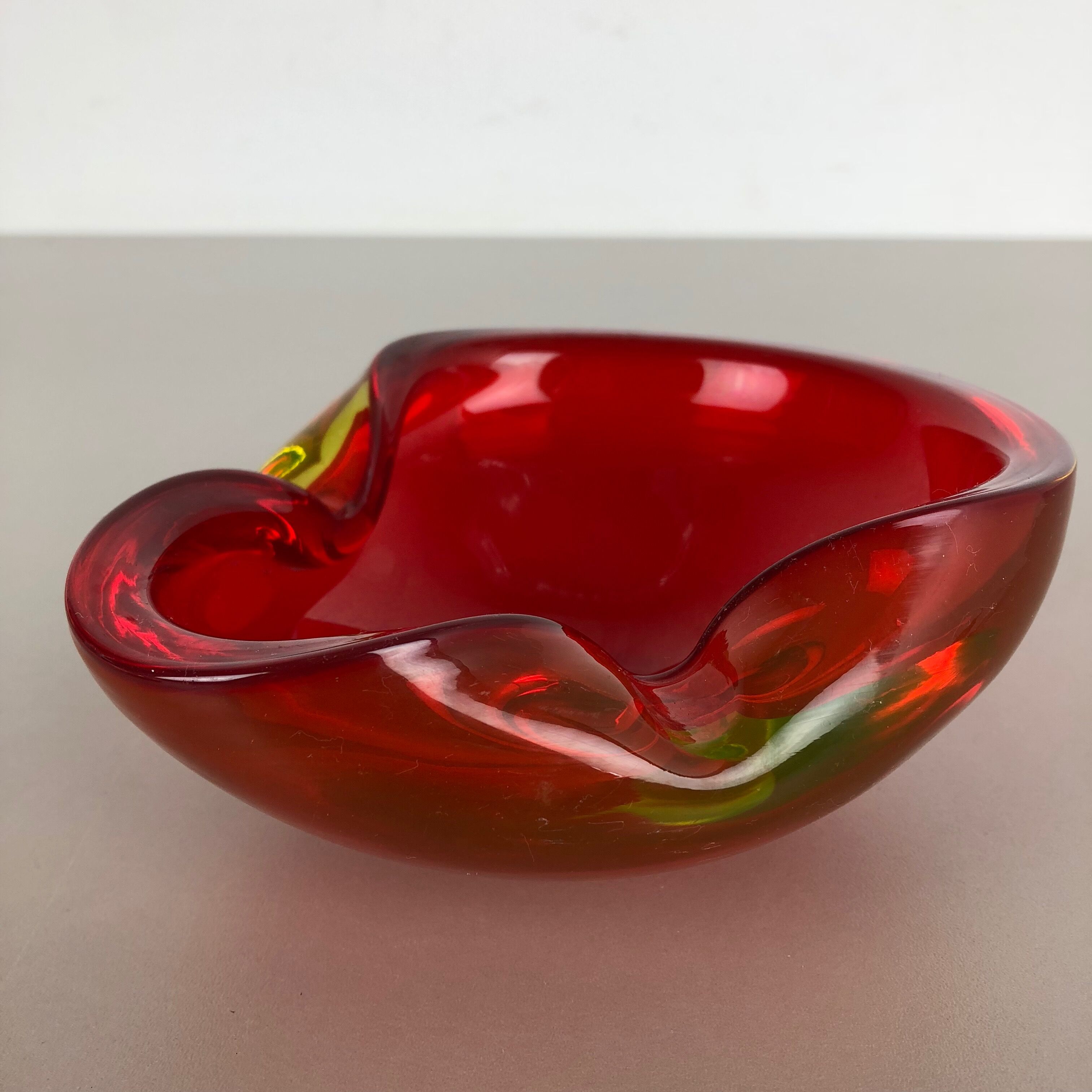Large Murano Glass "Red-Yellow" Bowl Element Shell Ashtray Murano, Italy, 1970s