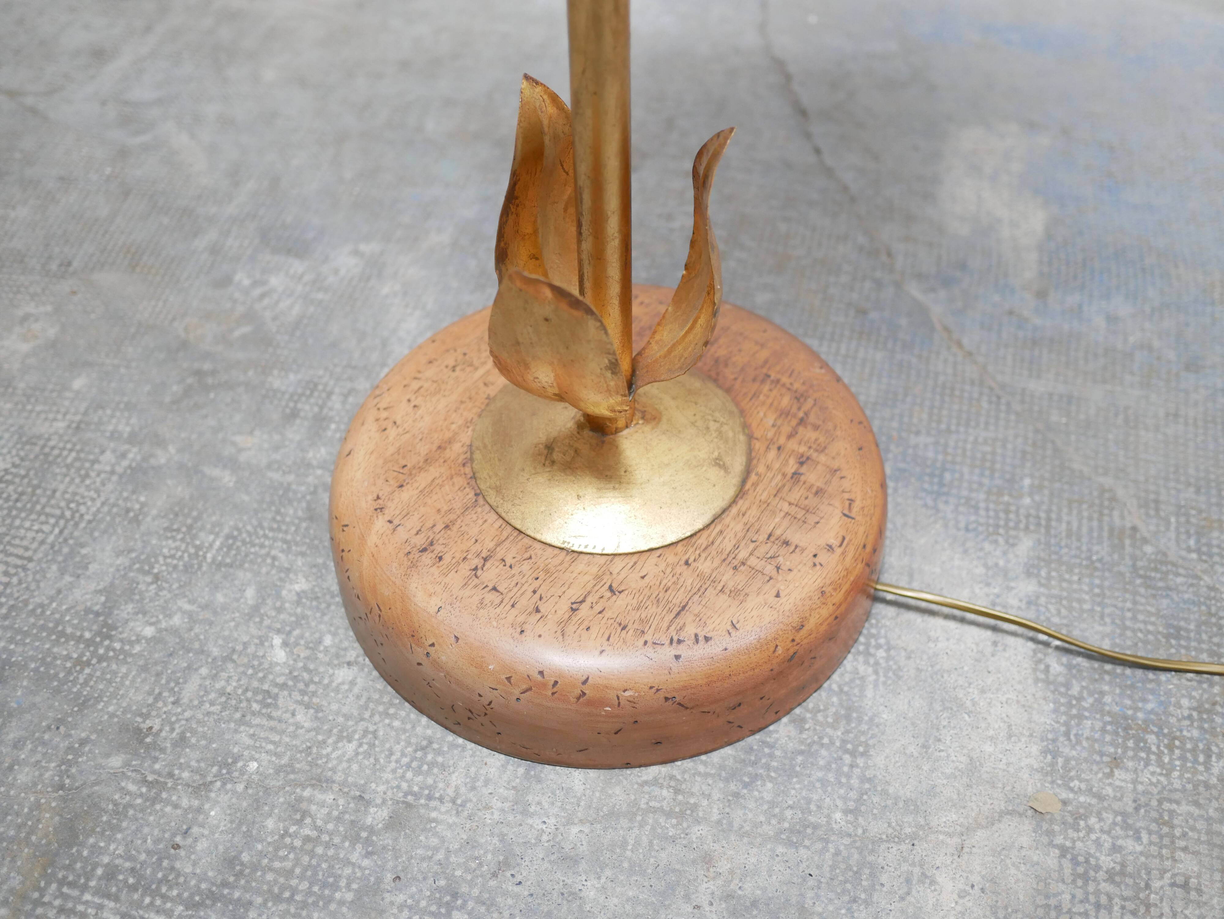 Vintage palm lamp in gilded metal