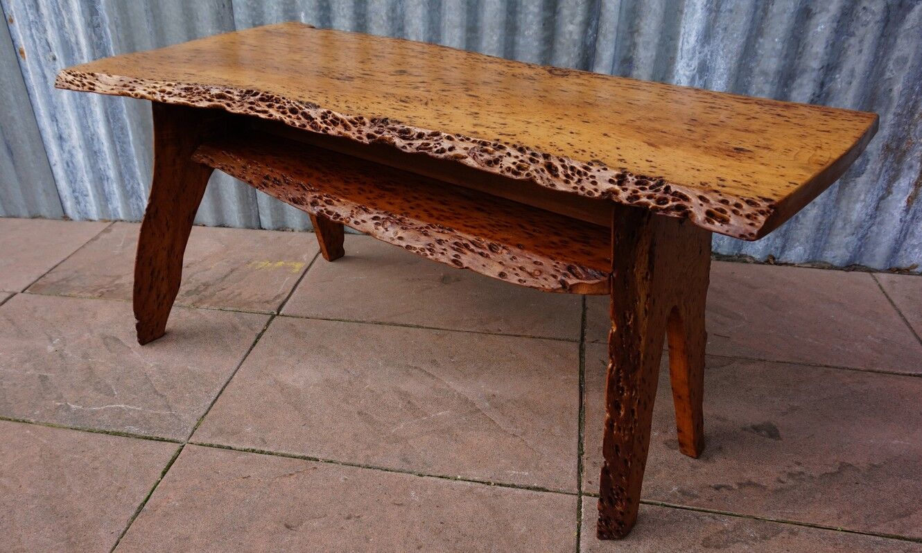 Low trunk table