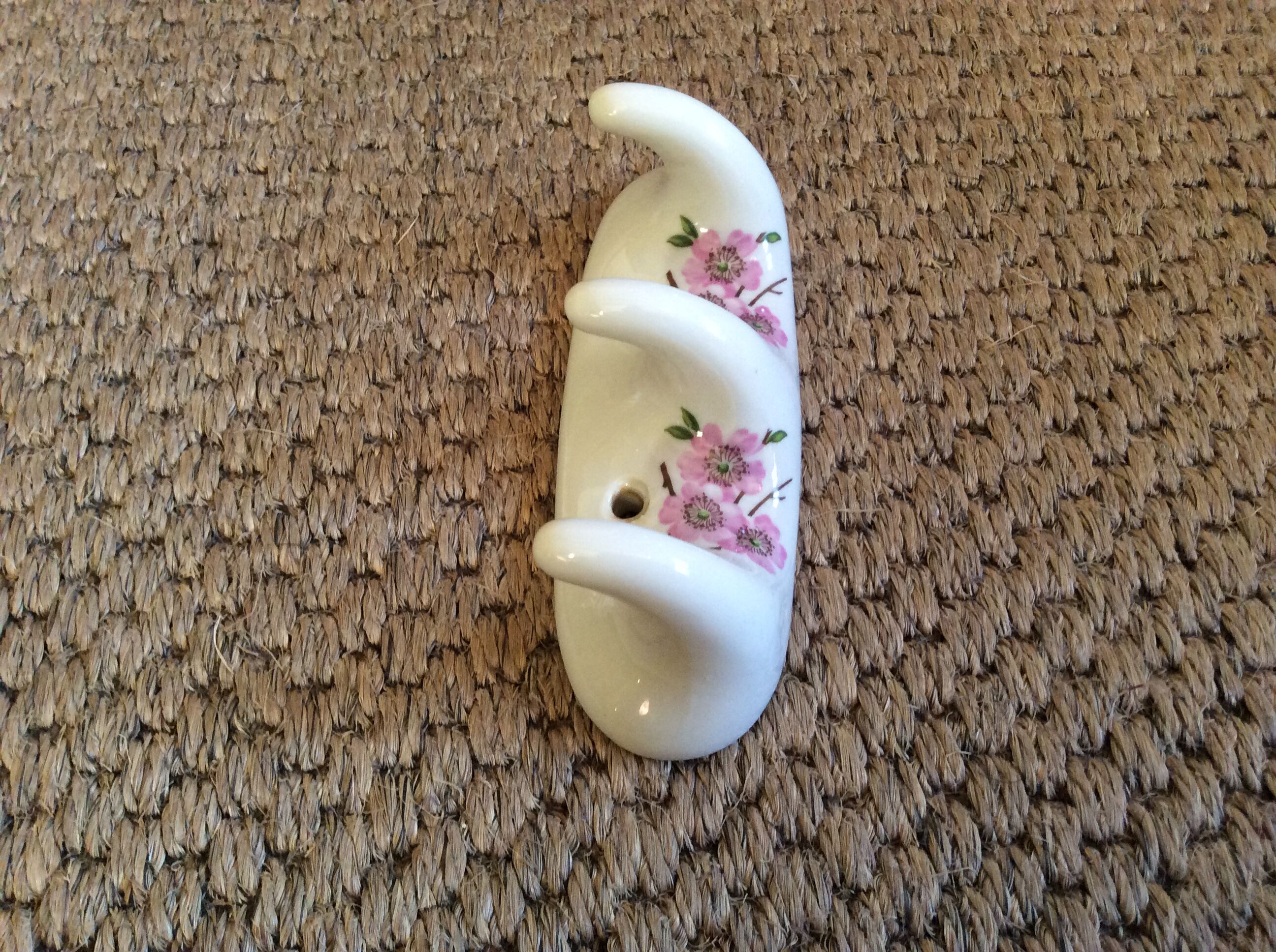 Patère en porcelaine