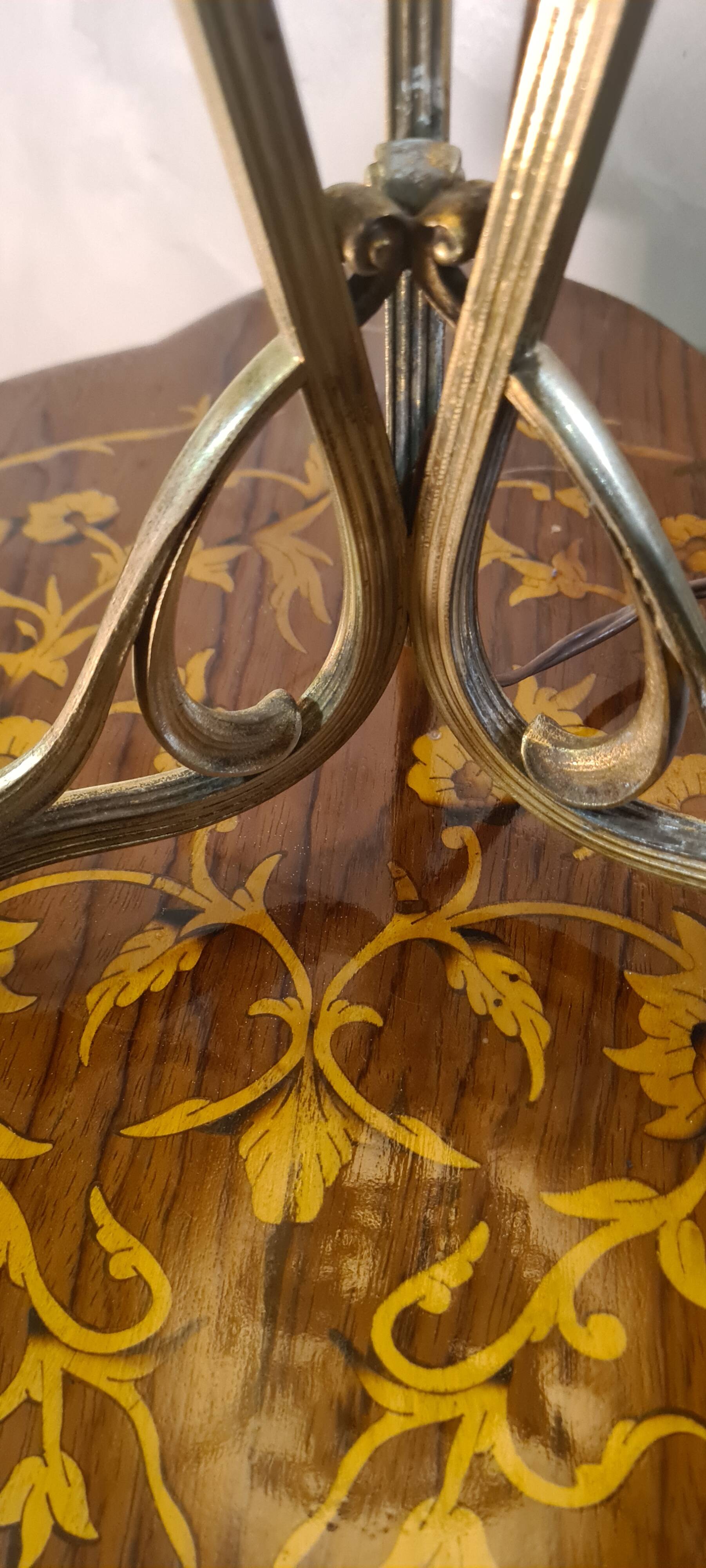 Art Nouveau lamp, chiseled bronze, old Majorel style base, signed glass paste basin 57x38