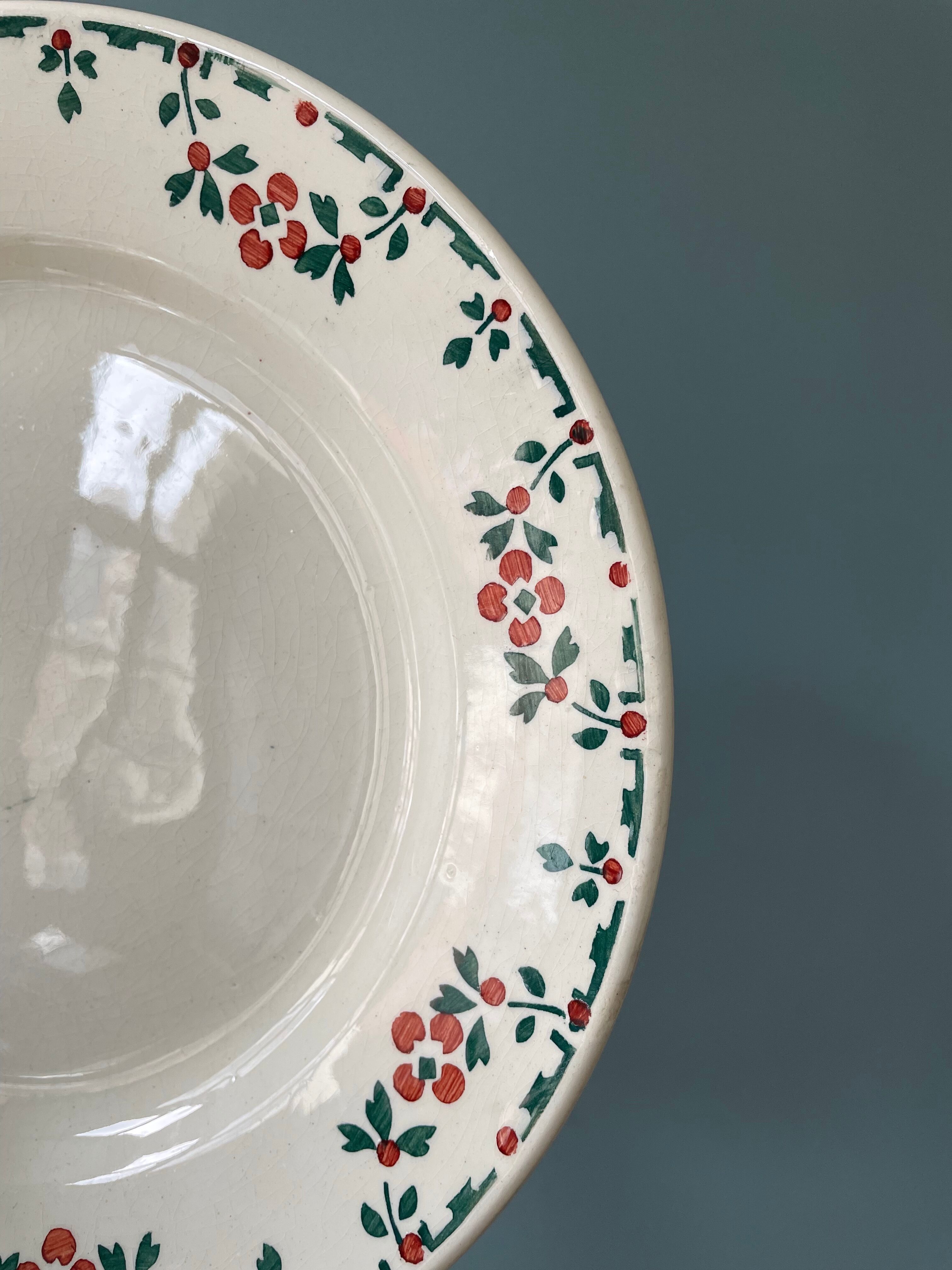 Set of 16 flat plates terre de fer choisy le roi numbered