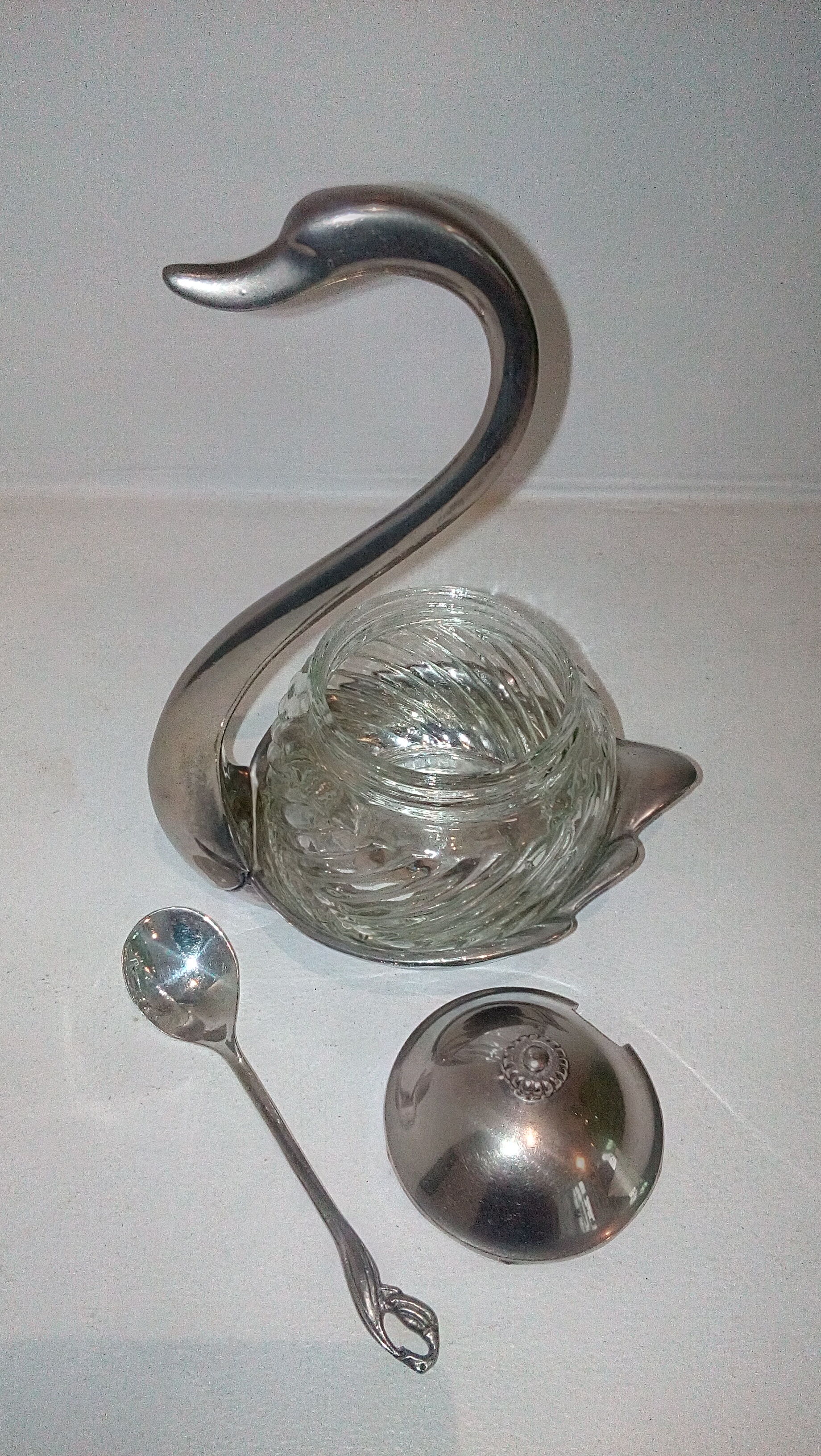 Mustard confectioner's sugar swan