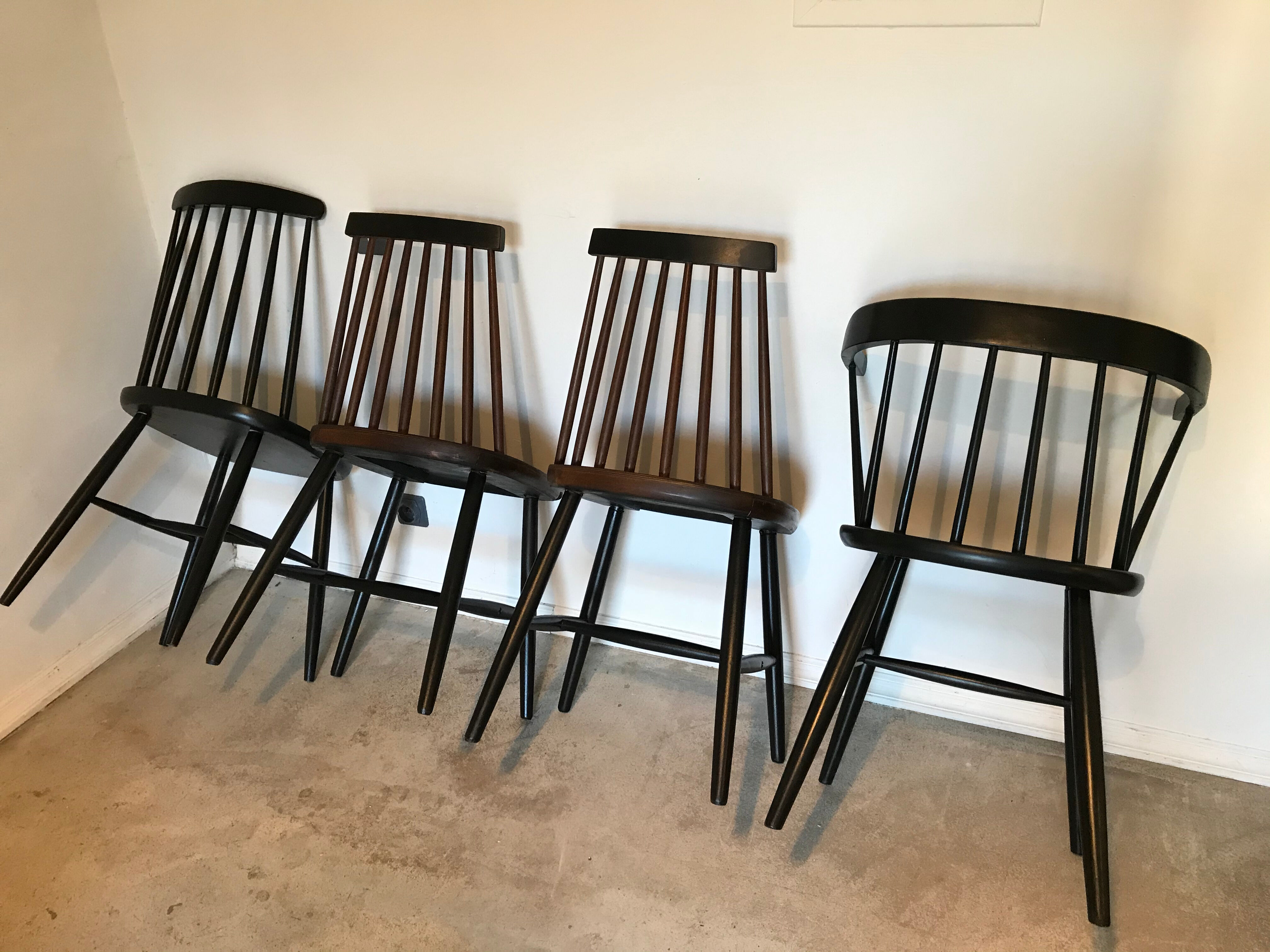 Set of 4 scandinavian chairs mismatched