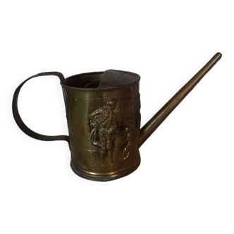 Indoor watering can in embossed brass