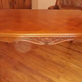 Louis XV style extendable table in solid cherry wood with marquetry.