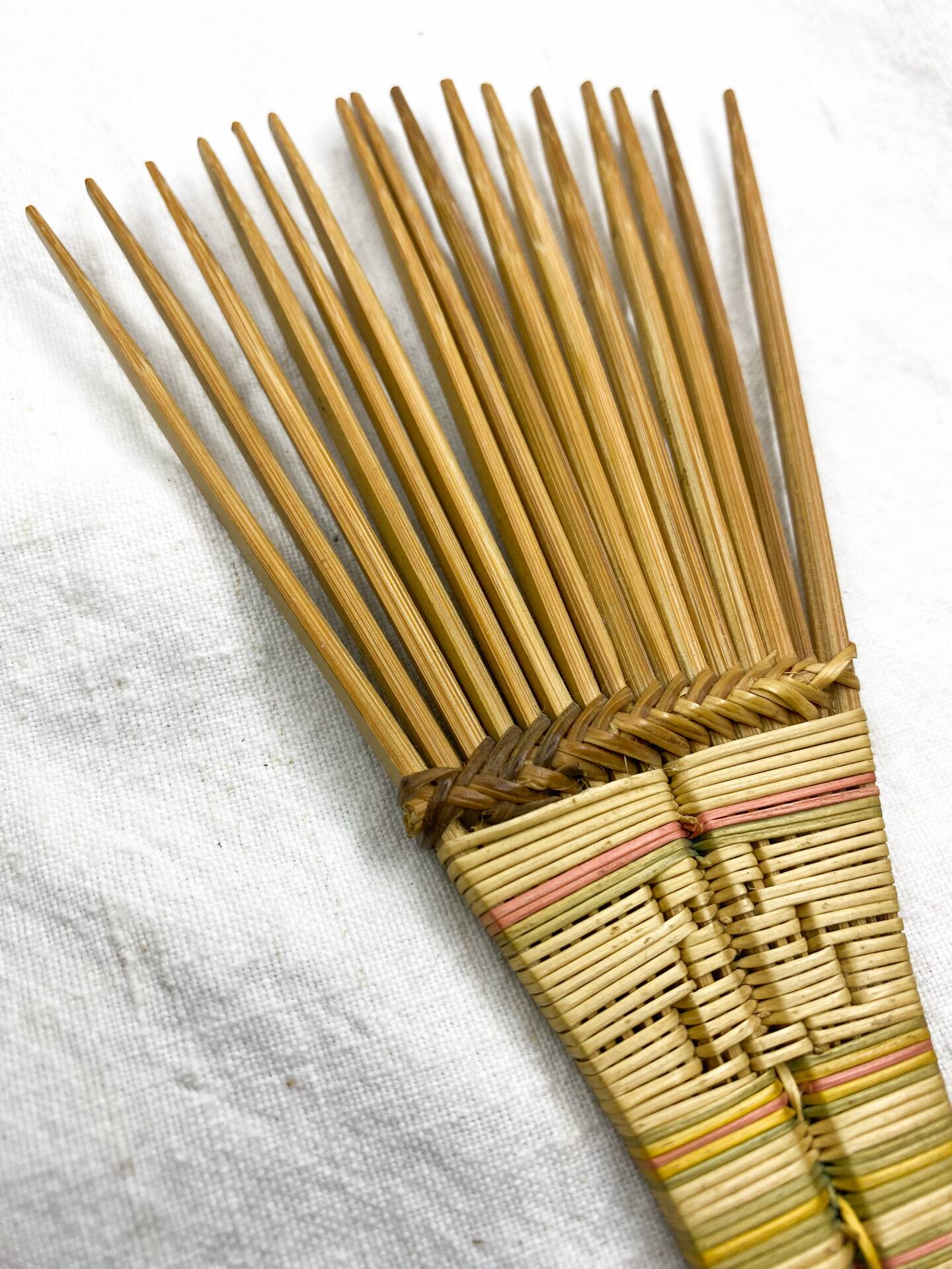 Traditional Luba comb / Congo made of wood and woven wicker.