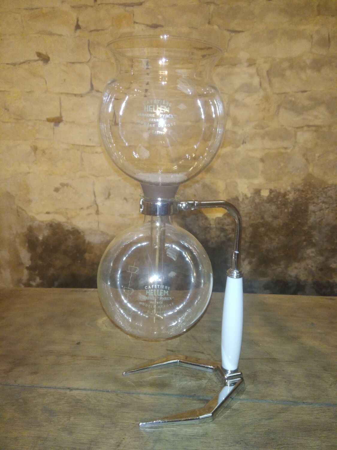 Hellem vacuum coffee maker