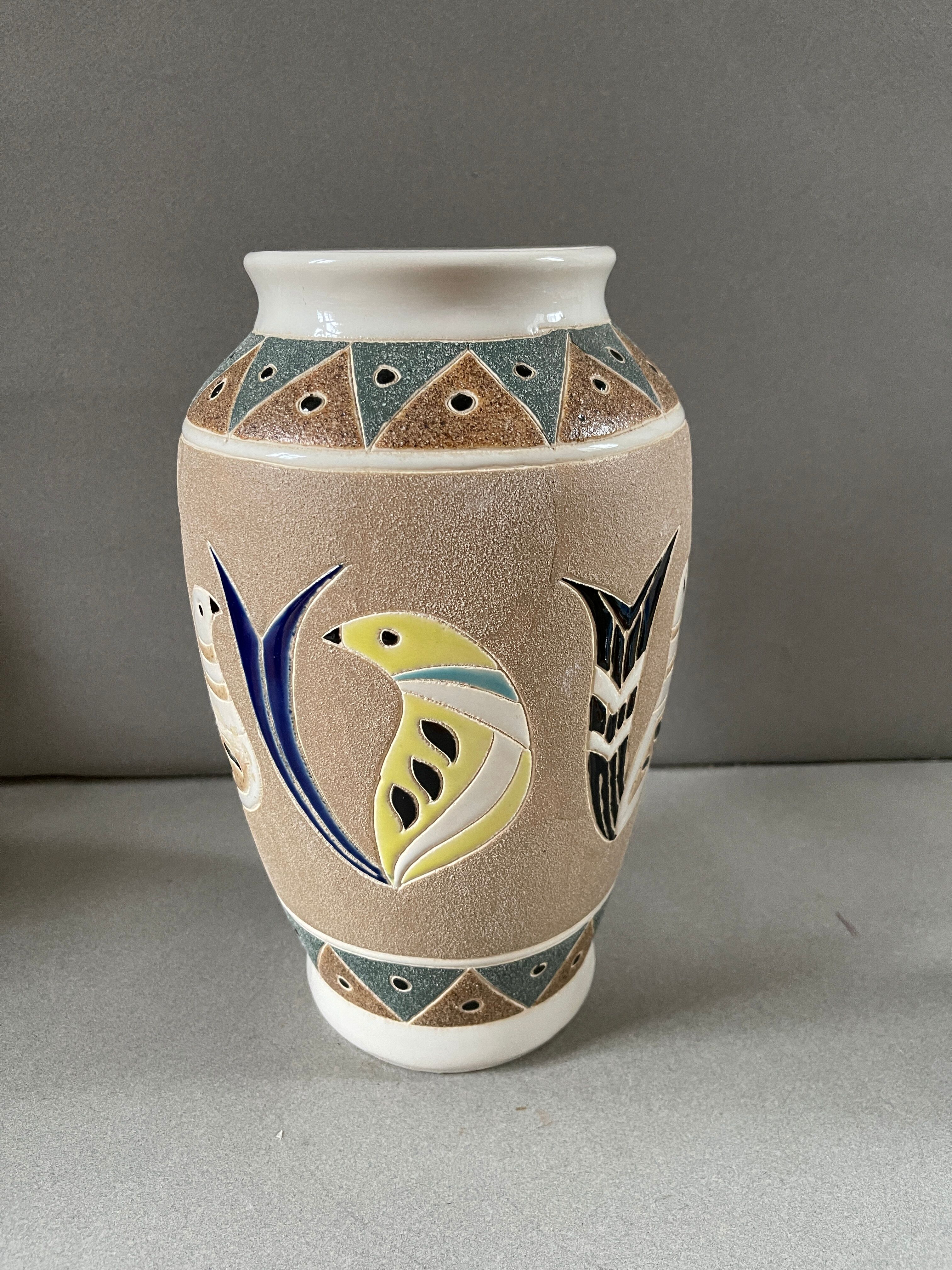 Vase with parakeets 50s