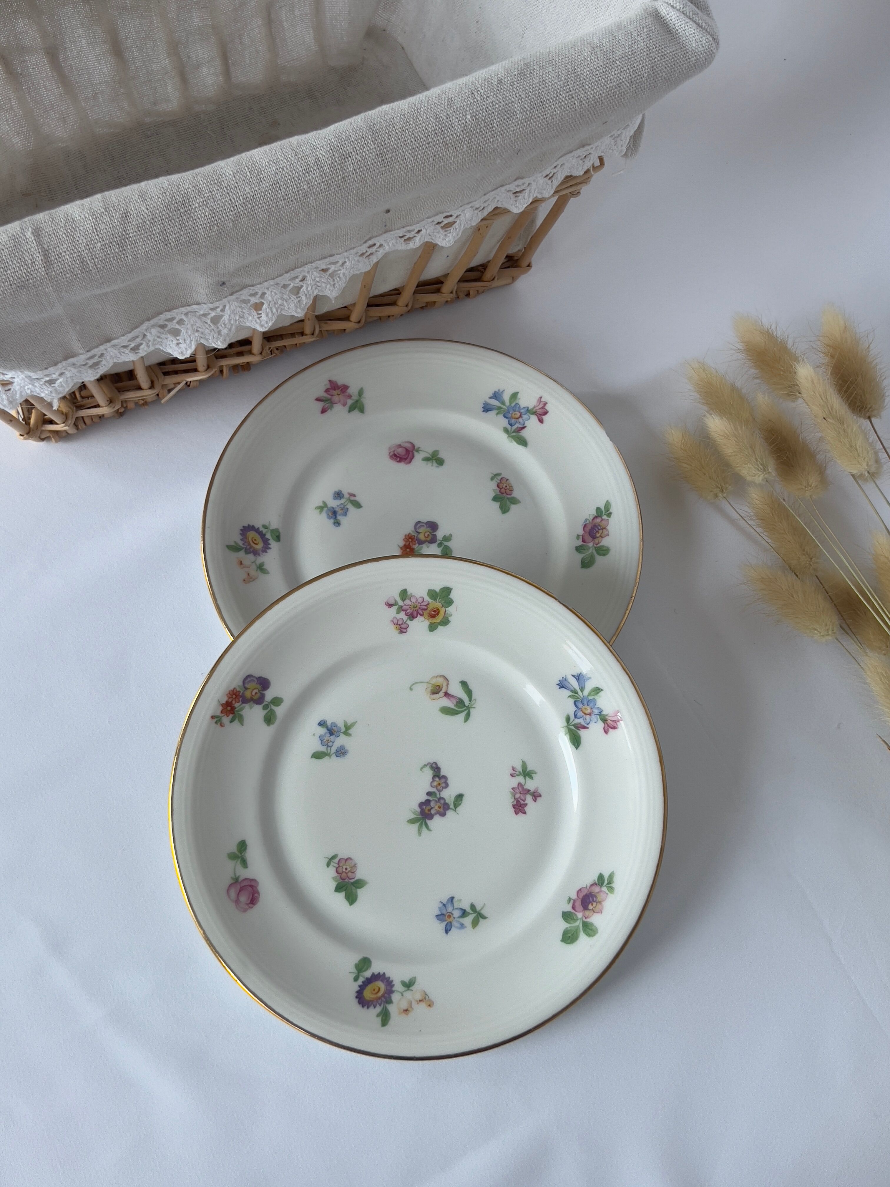 Pair of floral vintage dessert plates gilded white porcelain from limoges