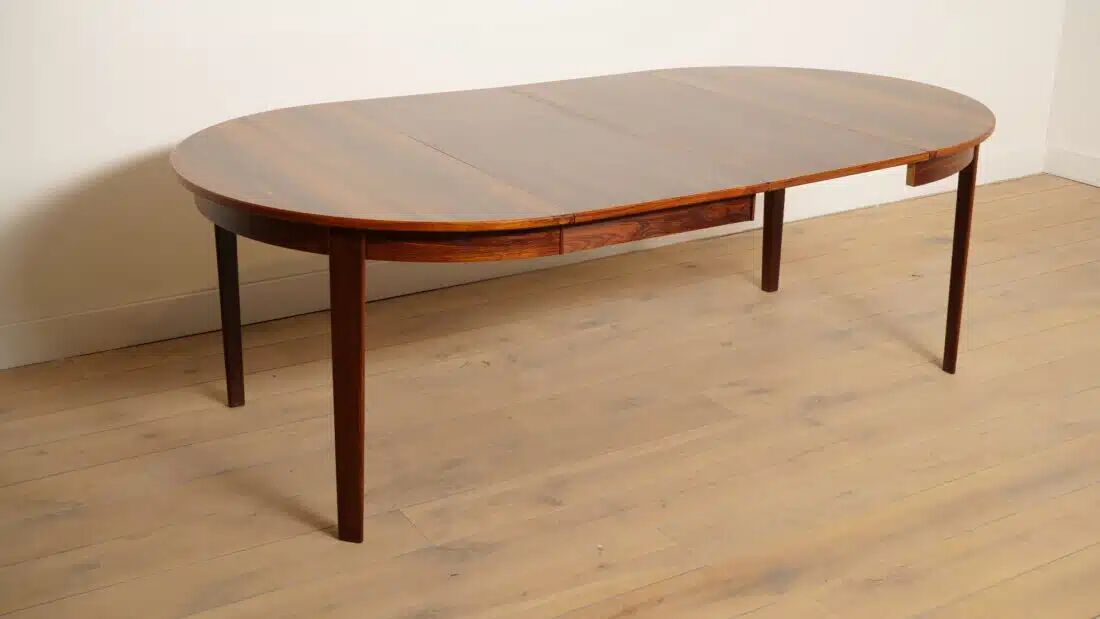 Vintage round dining table | extendable | Rosewood