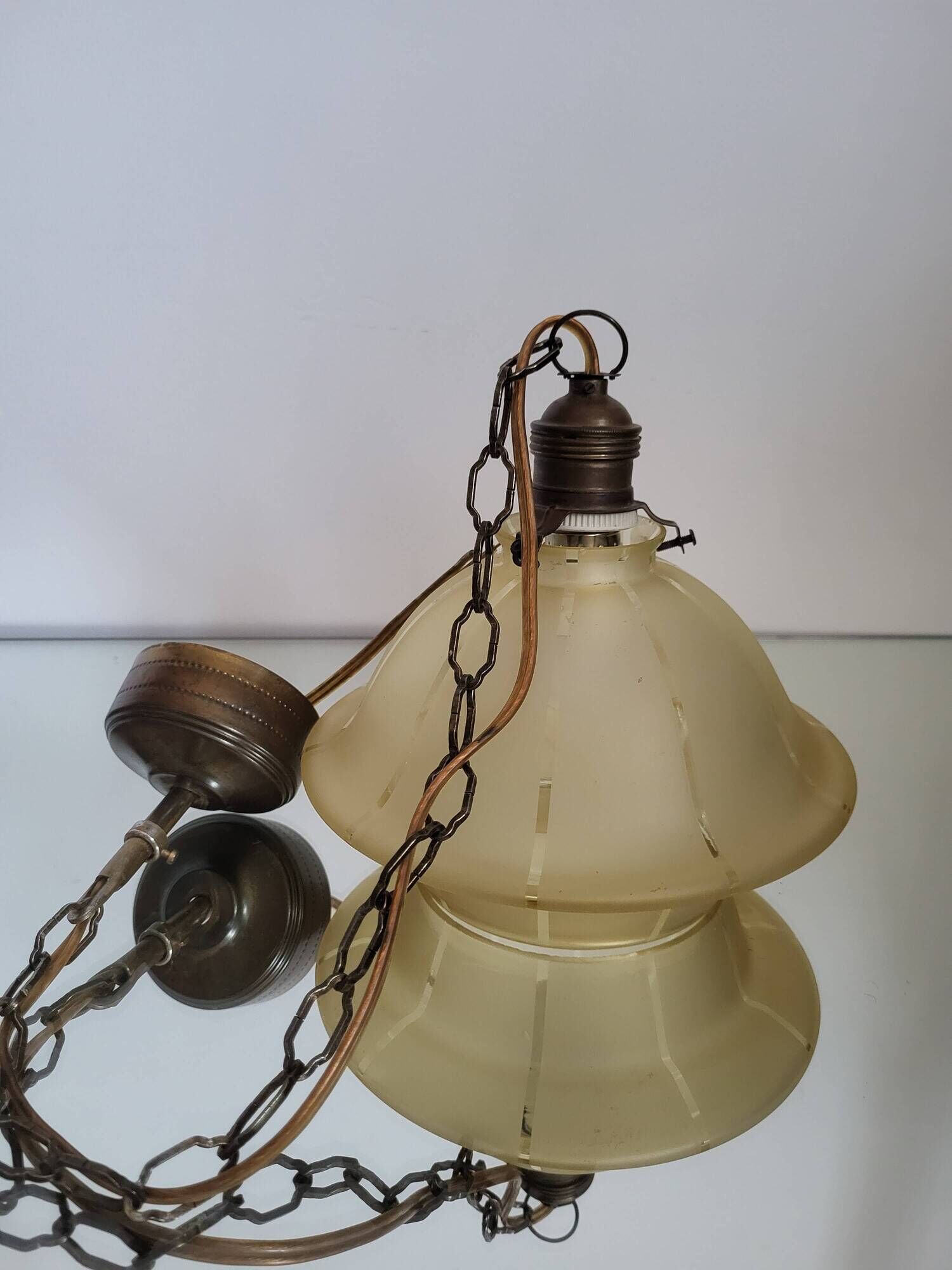 Lampe à main art déco en glaçure d’uranium; symmetrisch gelijnd, Belgique