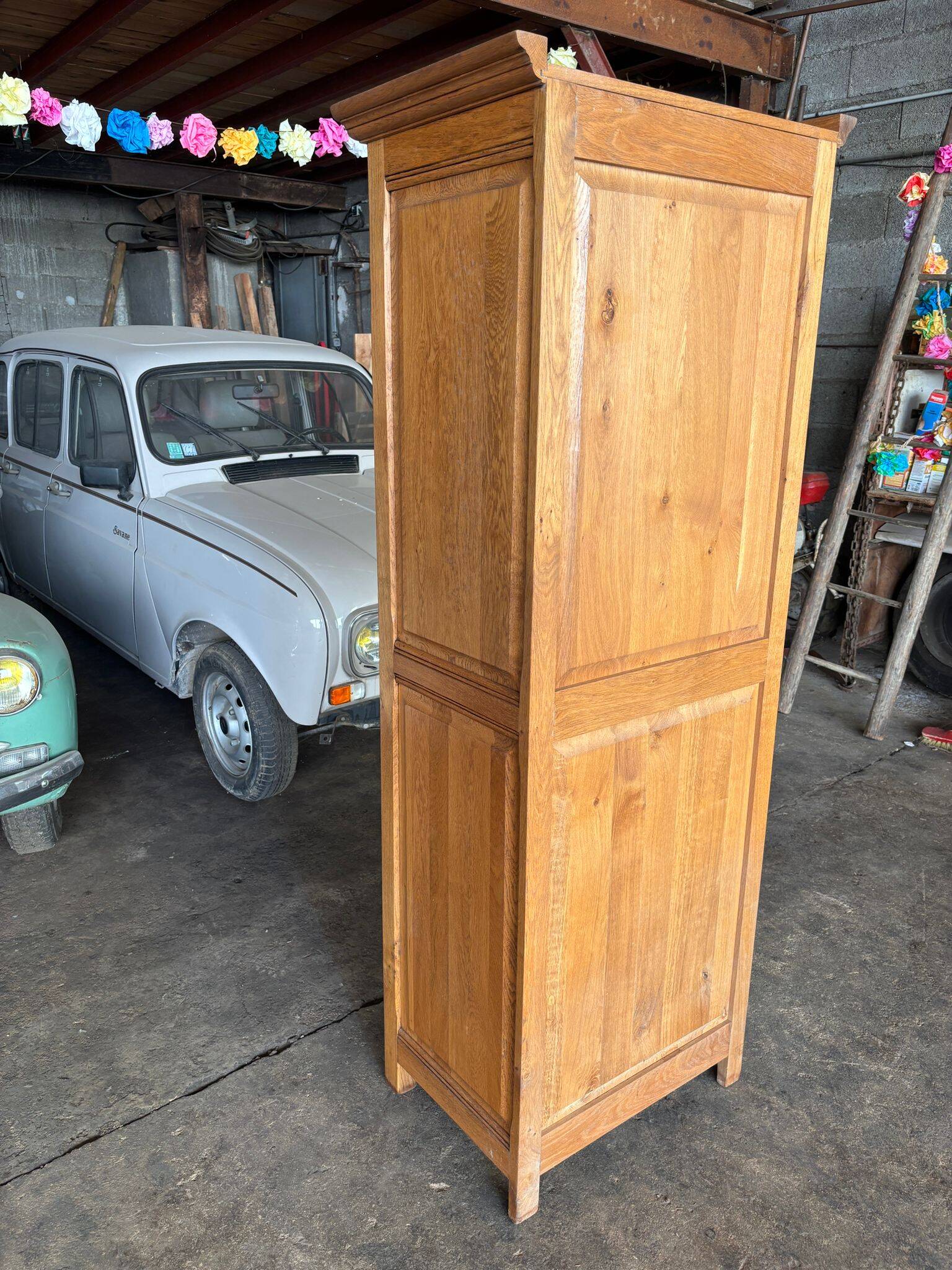 Solid wood cabinet / storage unit with one door.