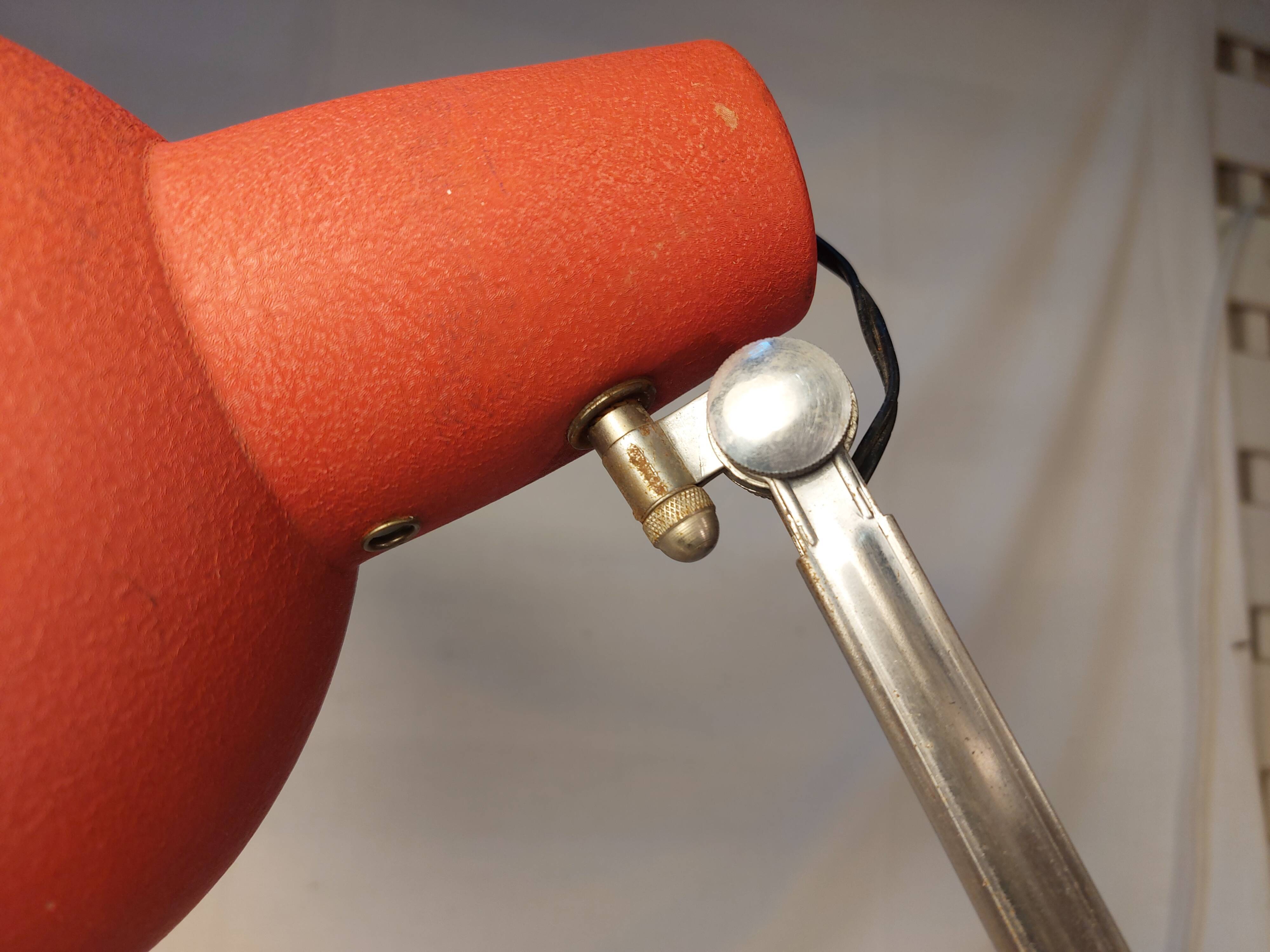 Vintage red articulated desk lamp - 70s/80s