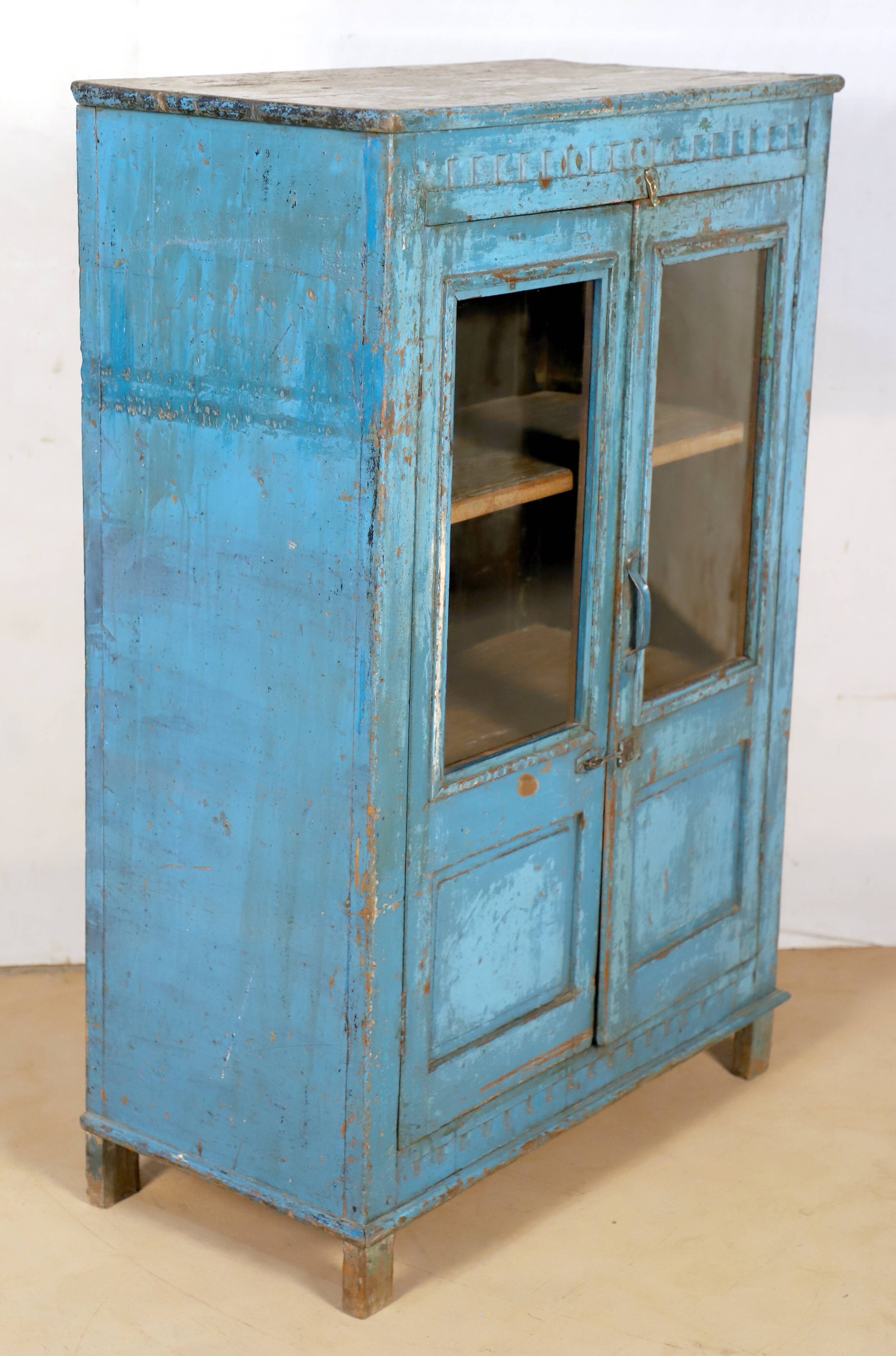 Vaisselier - Burmese teak buffet with original blue patina