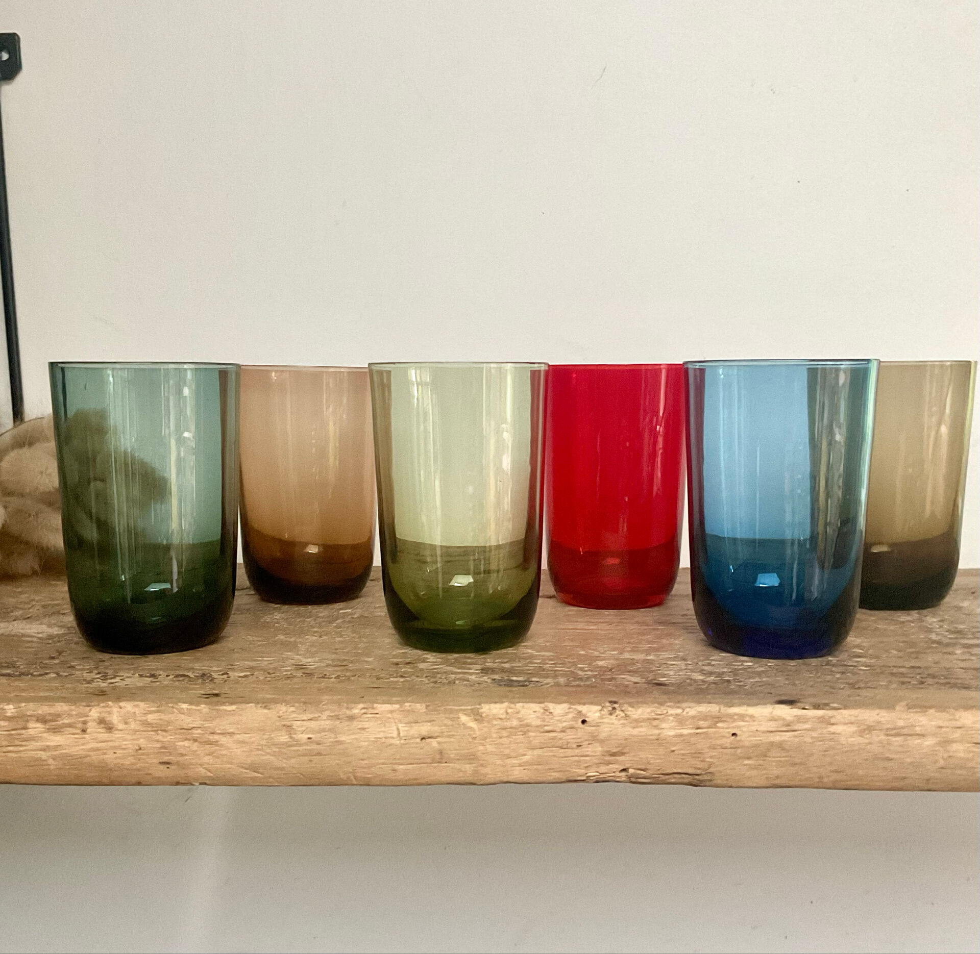 6 vintage coloured glasses