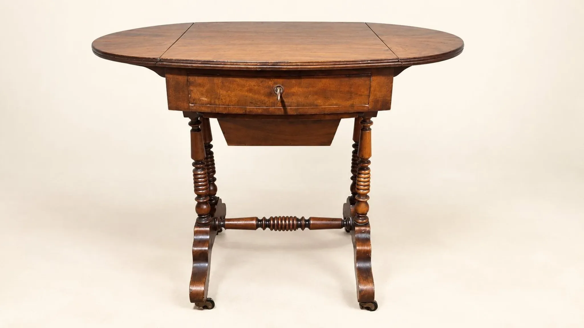 Table de couture victorienne anglaise à abattants, XIXe siècle