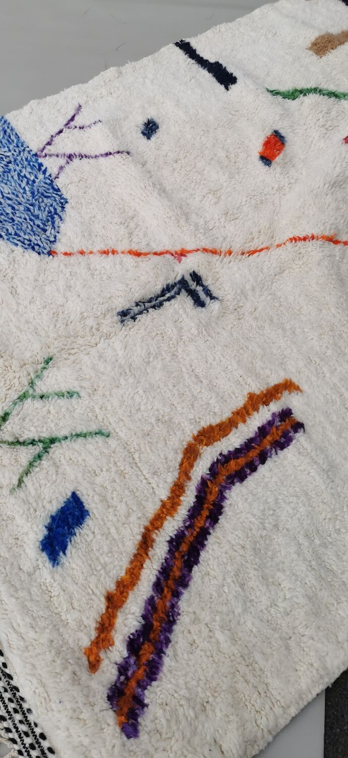 Berber carpet beni ouarain