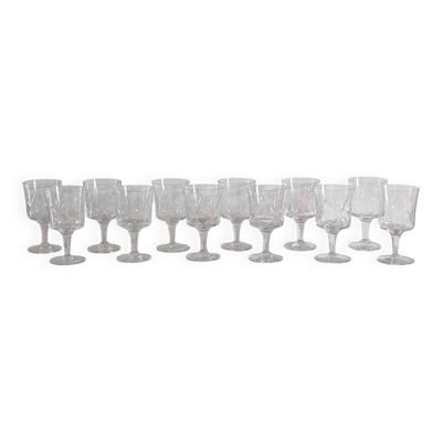 12 verres à pied en cristal ciselé – années 1930-1950