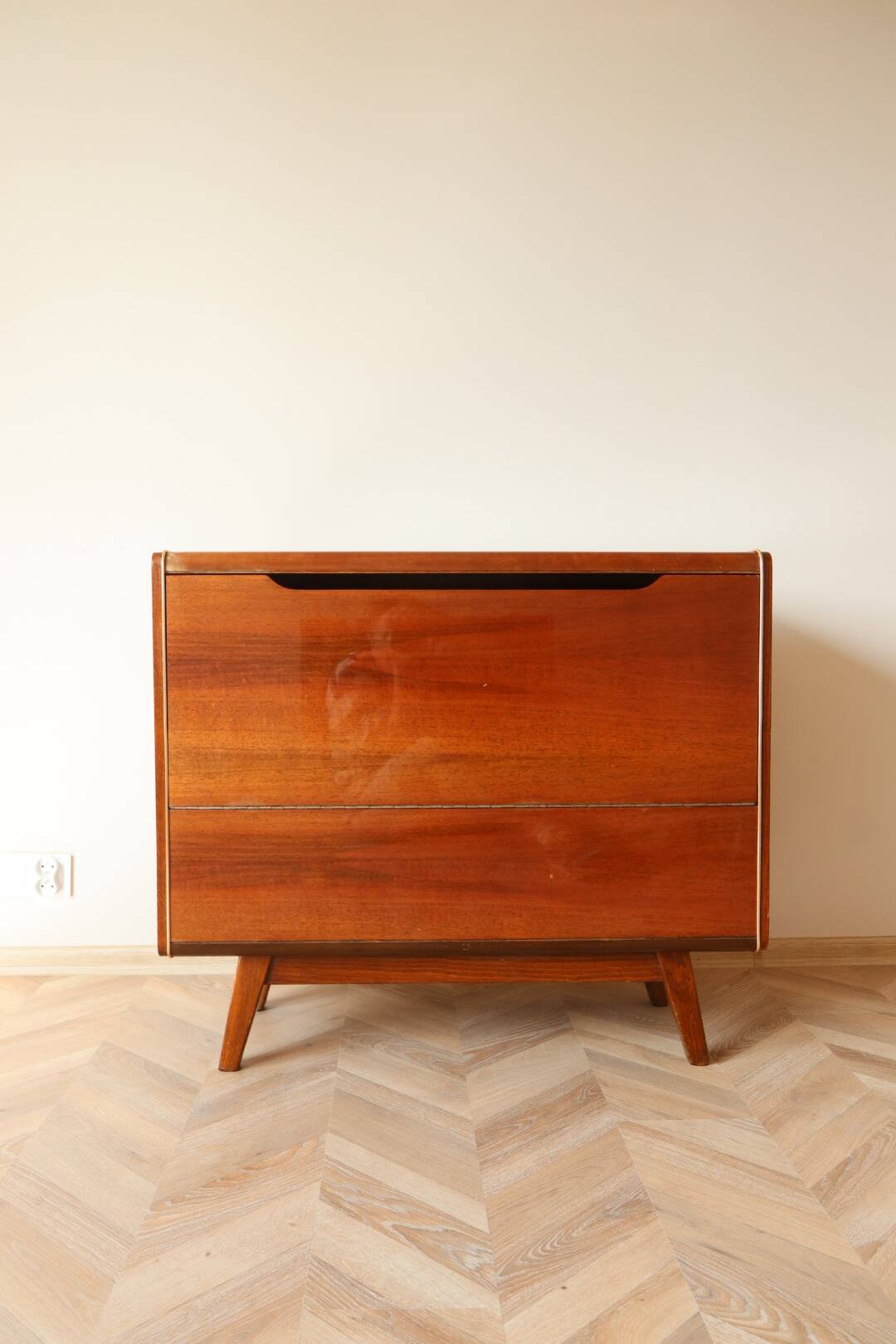 Meuble de bar vintage par Bohumil Landsman pour Jitona, Tchécoslovaquie, modèle U391 des années 1960