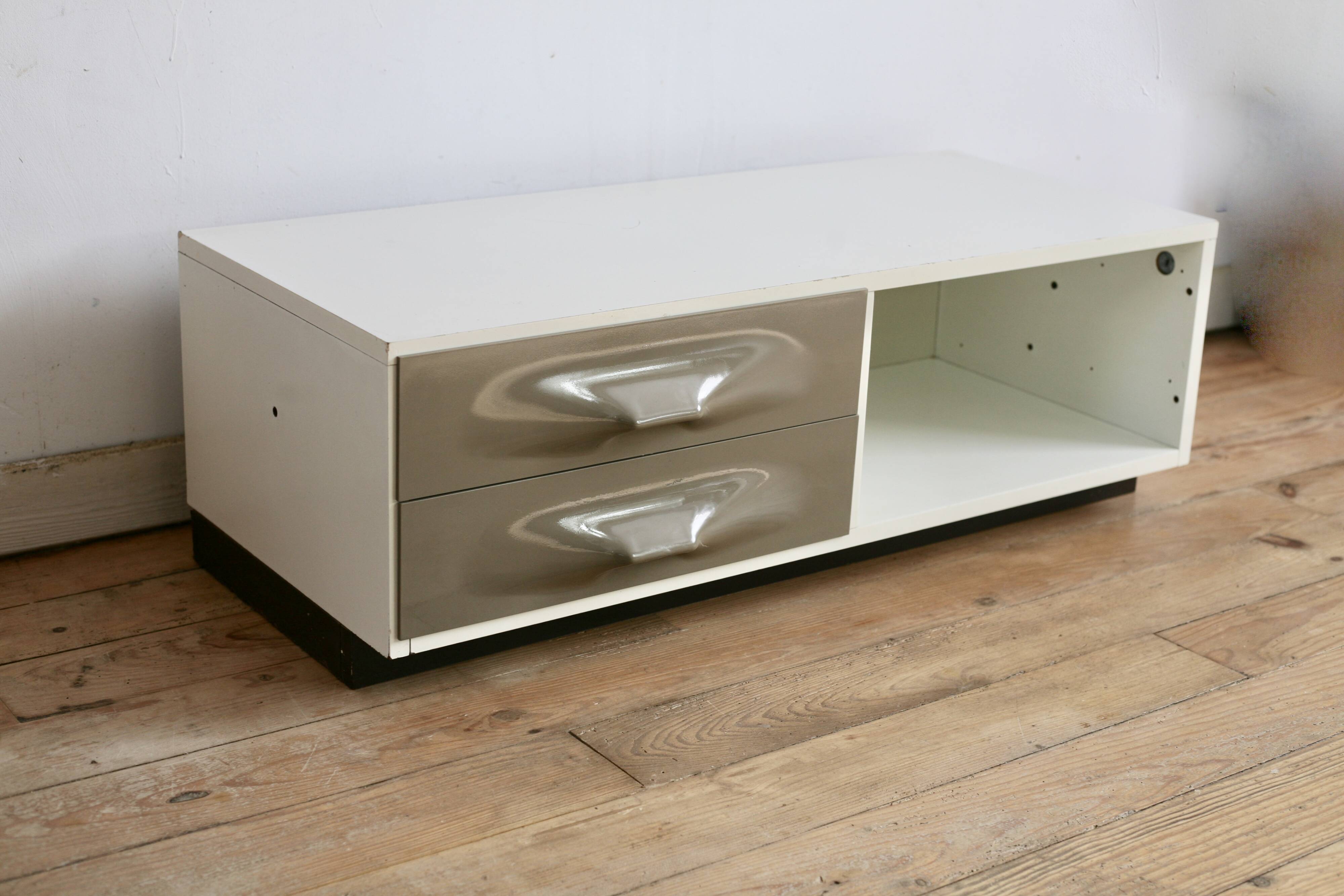 Low storage unit, Raymond Loewy, Doubinsky Frères, 1970s