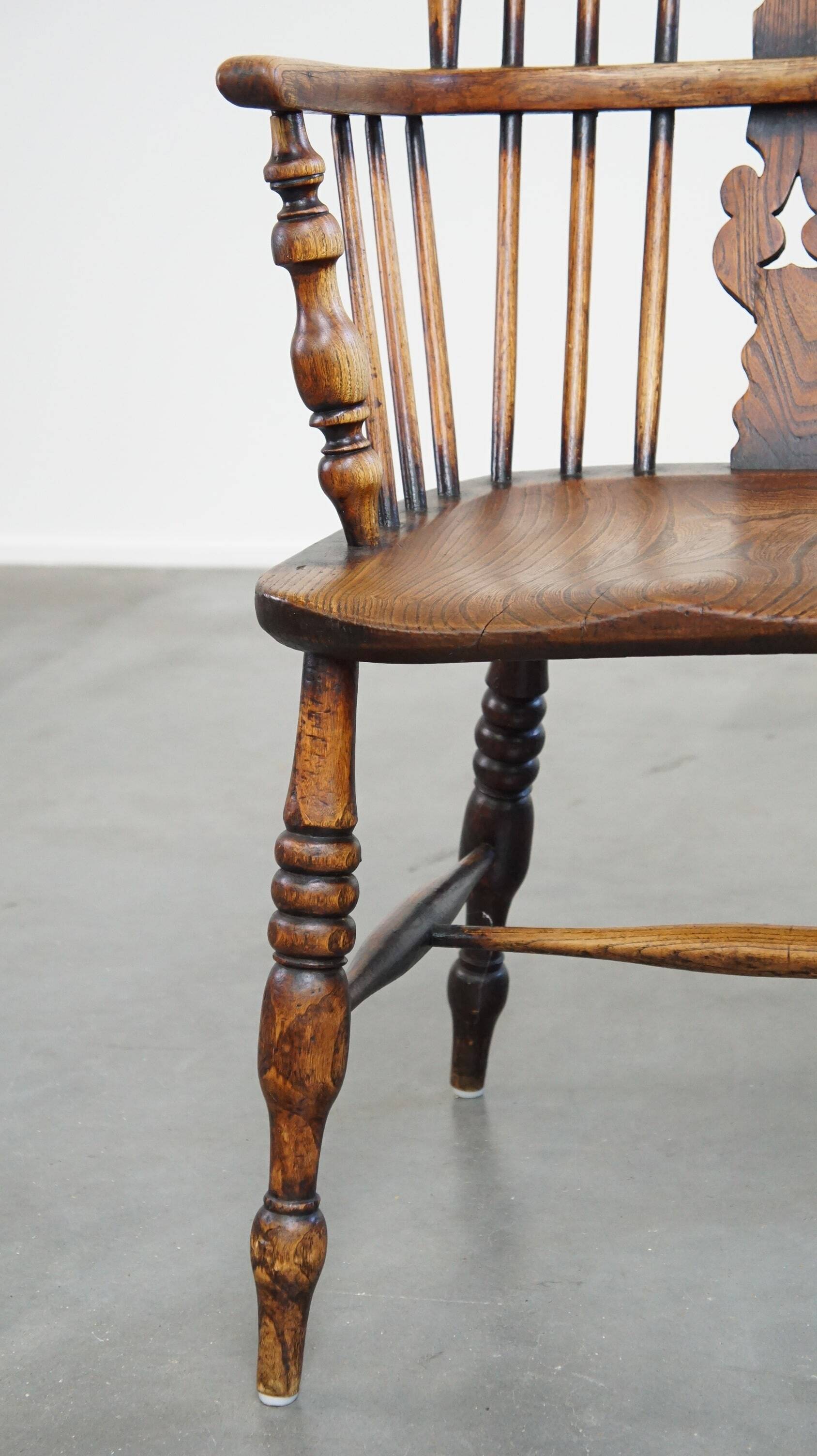 Antique English highback Windsor dining chair