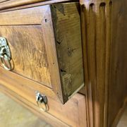 Commode d'époque Louis XVI en Noyer Blond
