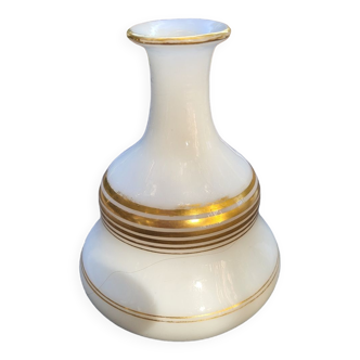Night service in opaline Miniature dinette