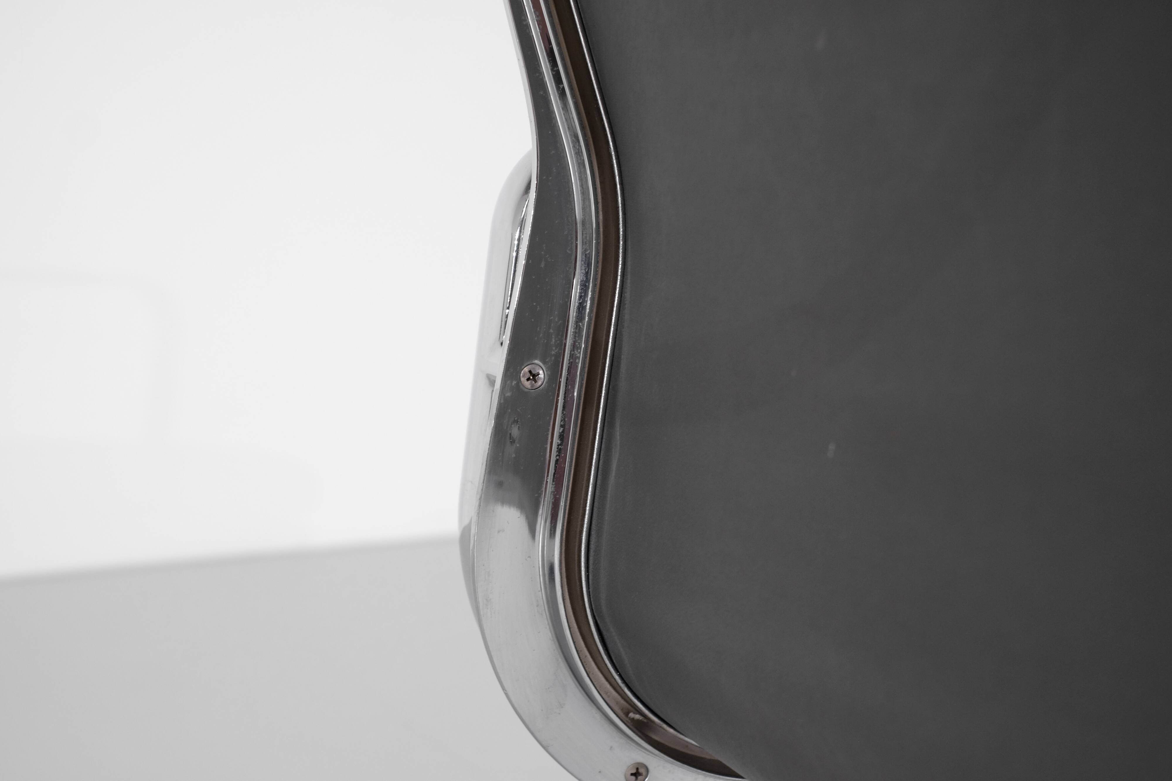 Fauteuil Soft Pad Chaise "EA 208" Charles Ray Eames, USA 1969.