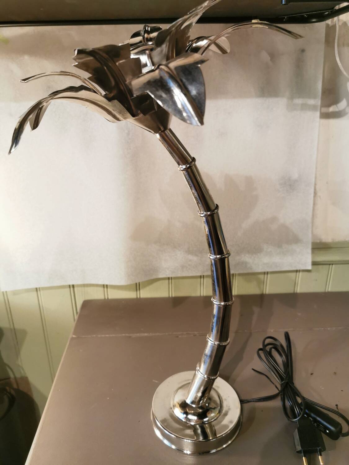 Nickel silver palm lamp