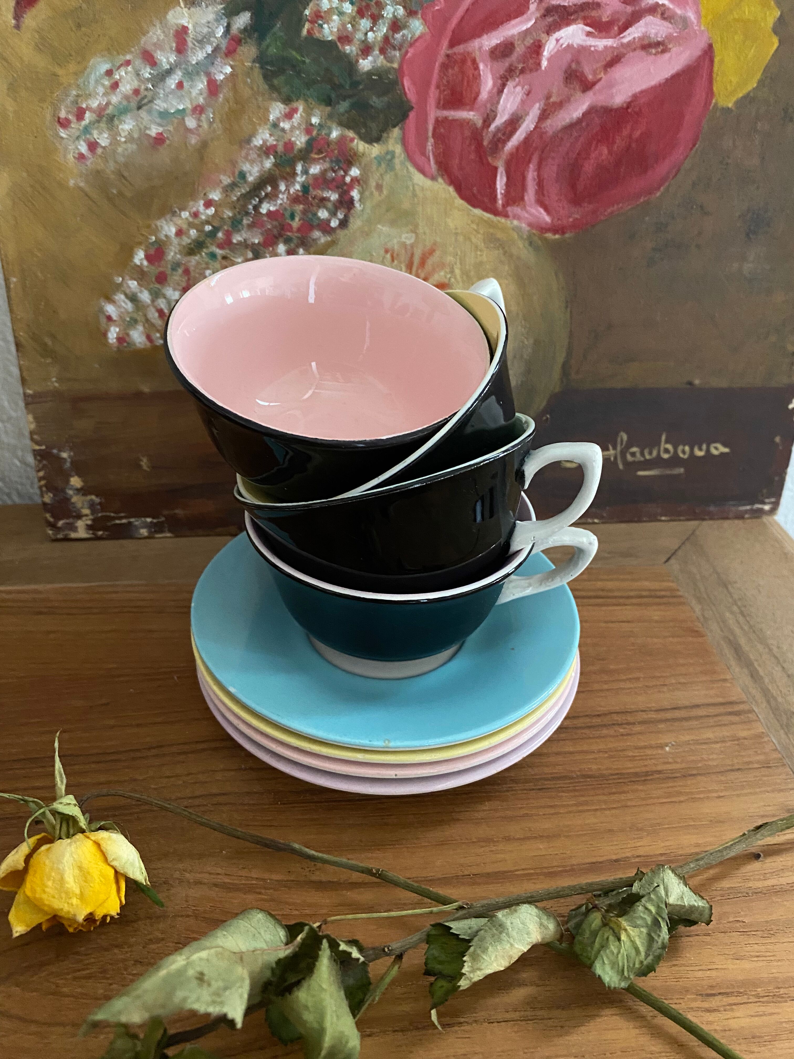 4 vintage coffee cups