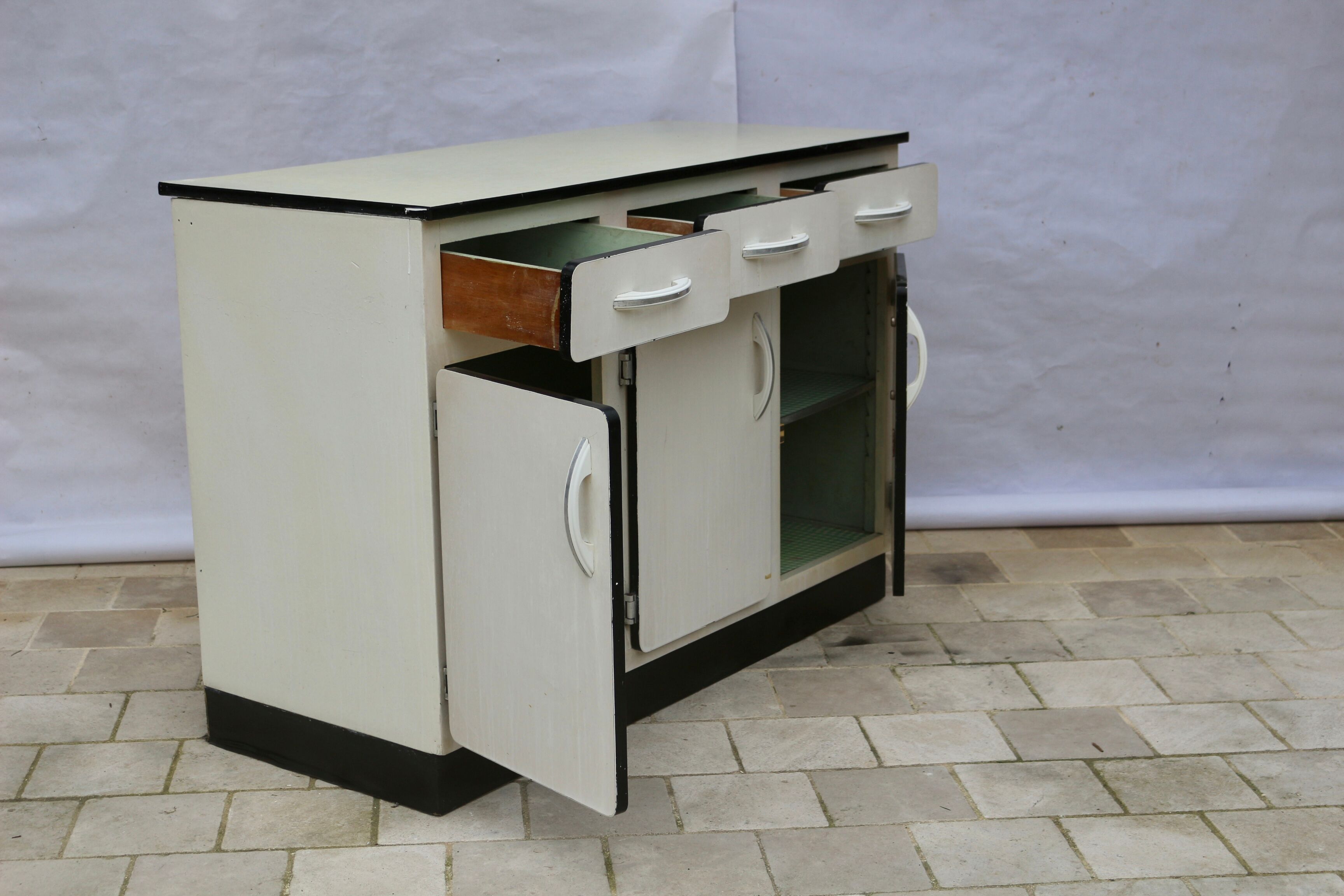 Low kitchen furniture formica ivory color