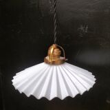 Opaline suspension