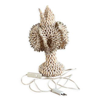 Lampe vintage en coquillages Cauris