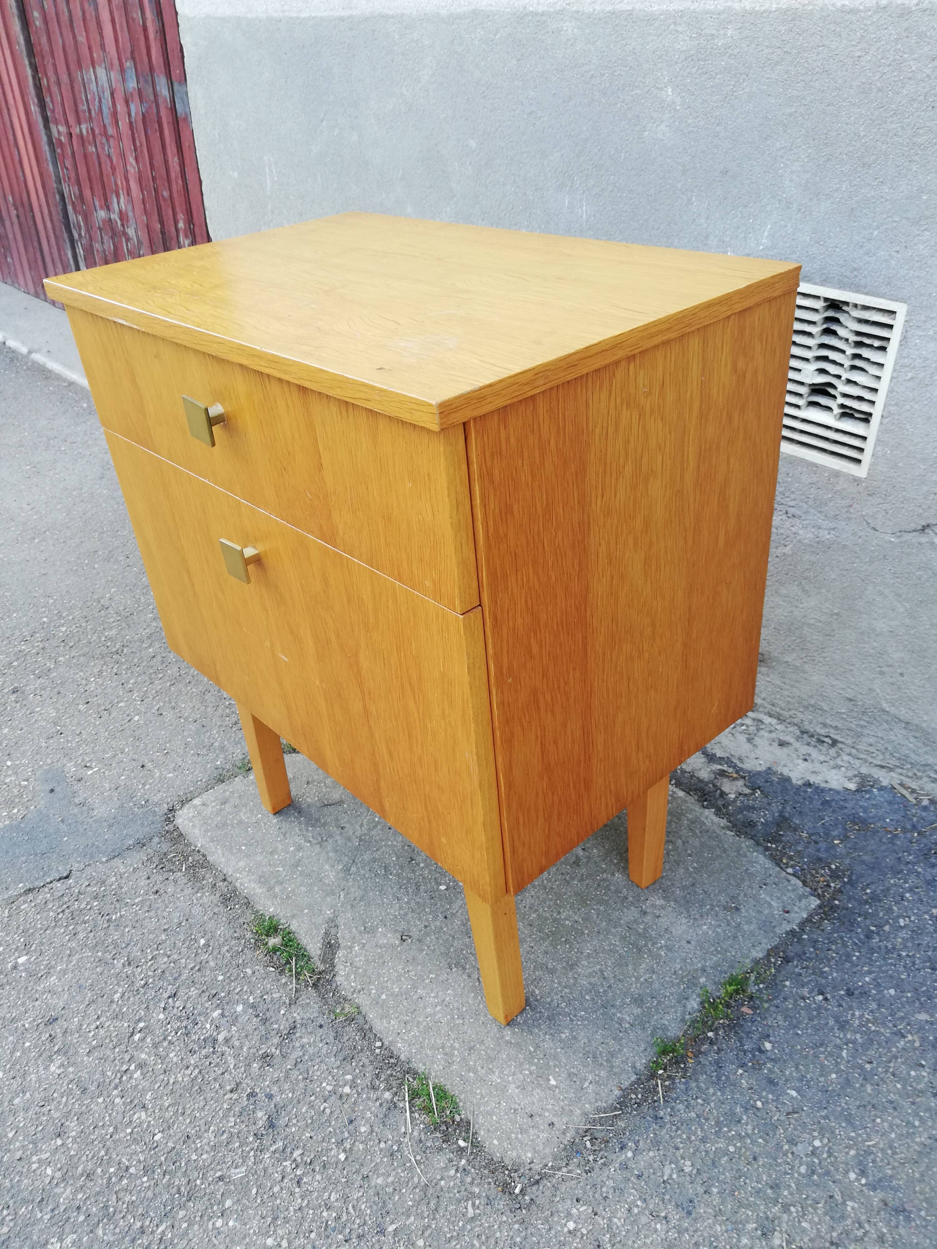 Vintage bedside 1 drawer 1 valve