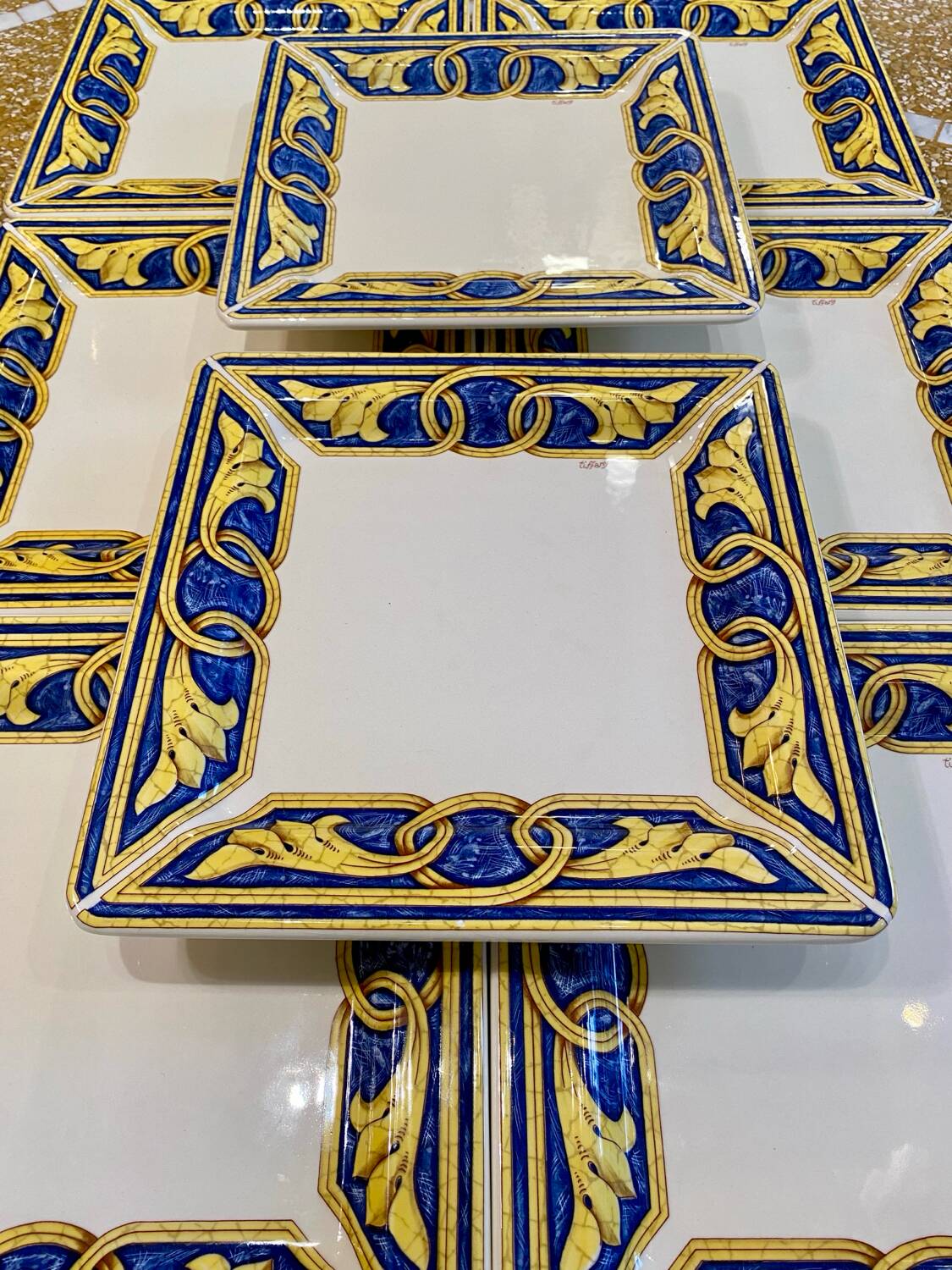 Lot de 8 assiettes Impero par Tiffany Boutique