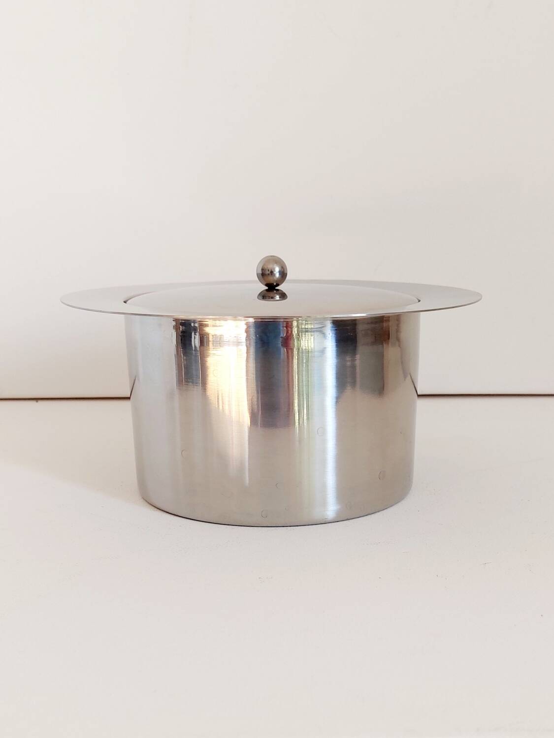 Designer stainless steel ice bucket