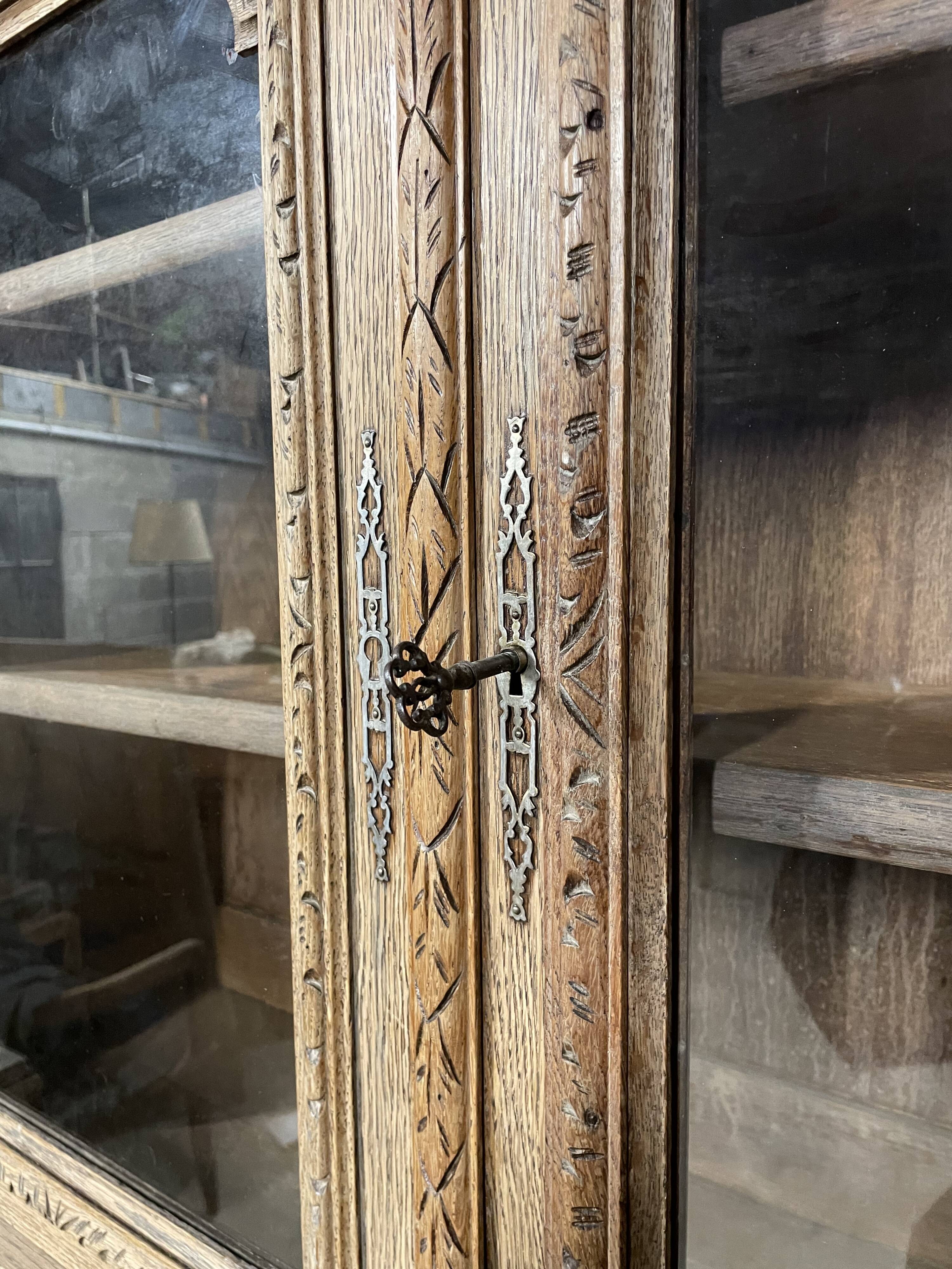 Hunting buffet with 2 bodies