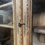 Hunting buffet with 2 bodies