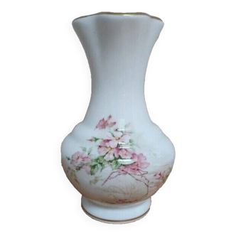 Vase en porcelaine de limoges à décor floral