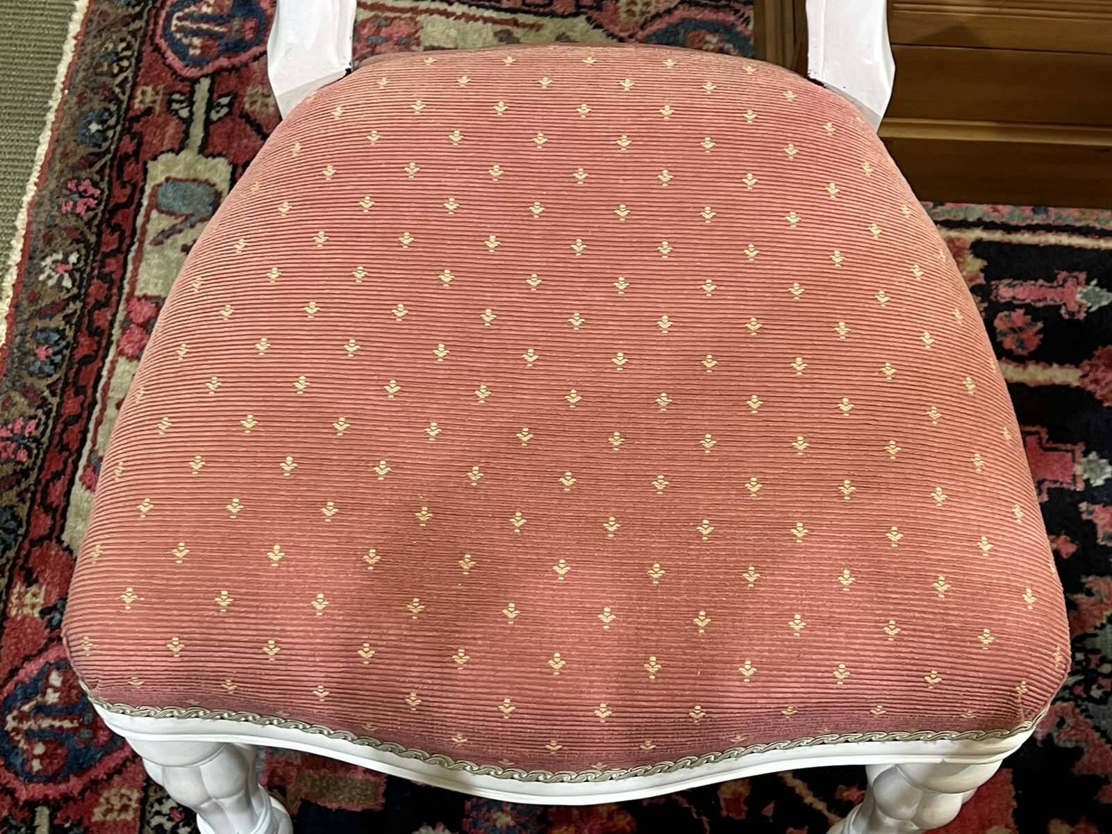 Set of 6 English Victorian style mahogany chairs.