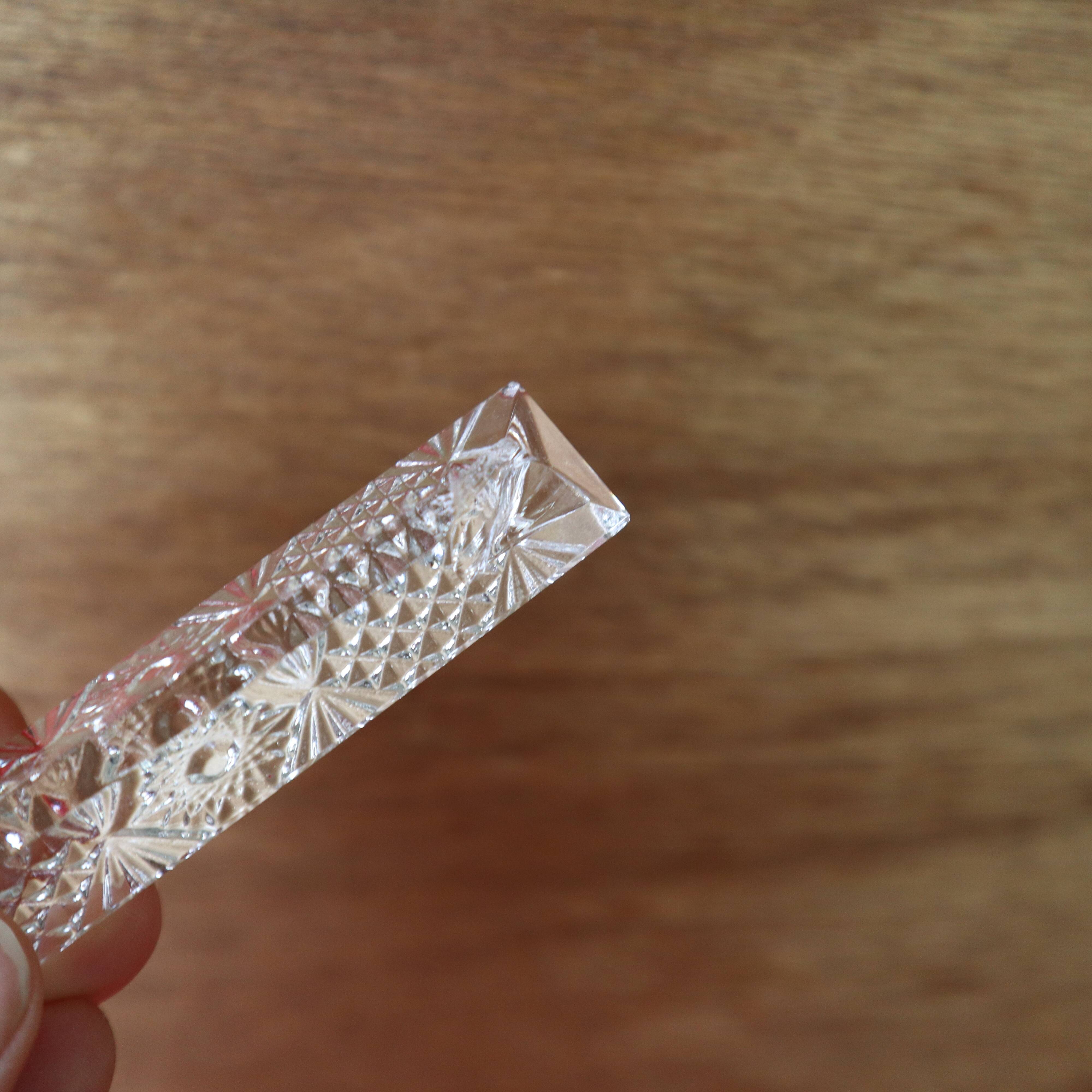 Set of 12 pyramid-shaped crystal knife holders Made in Hungary