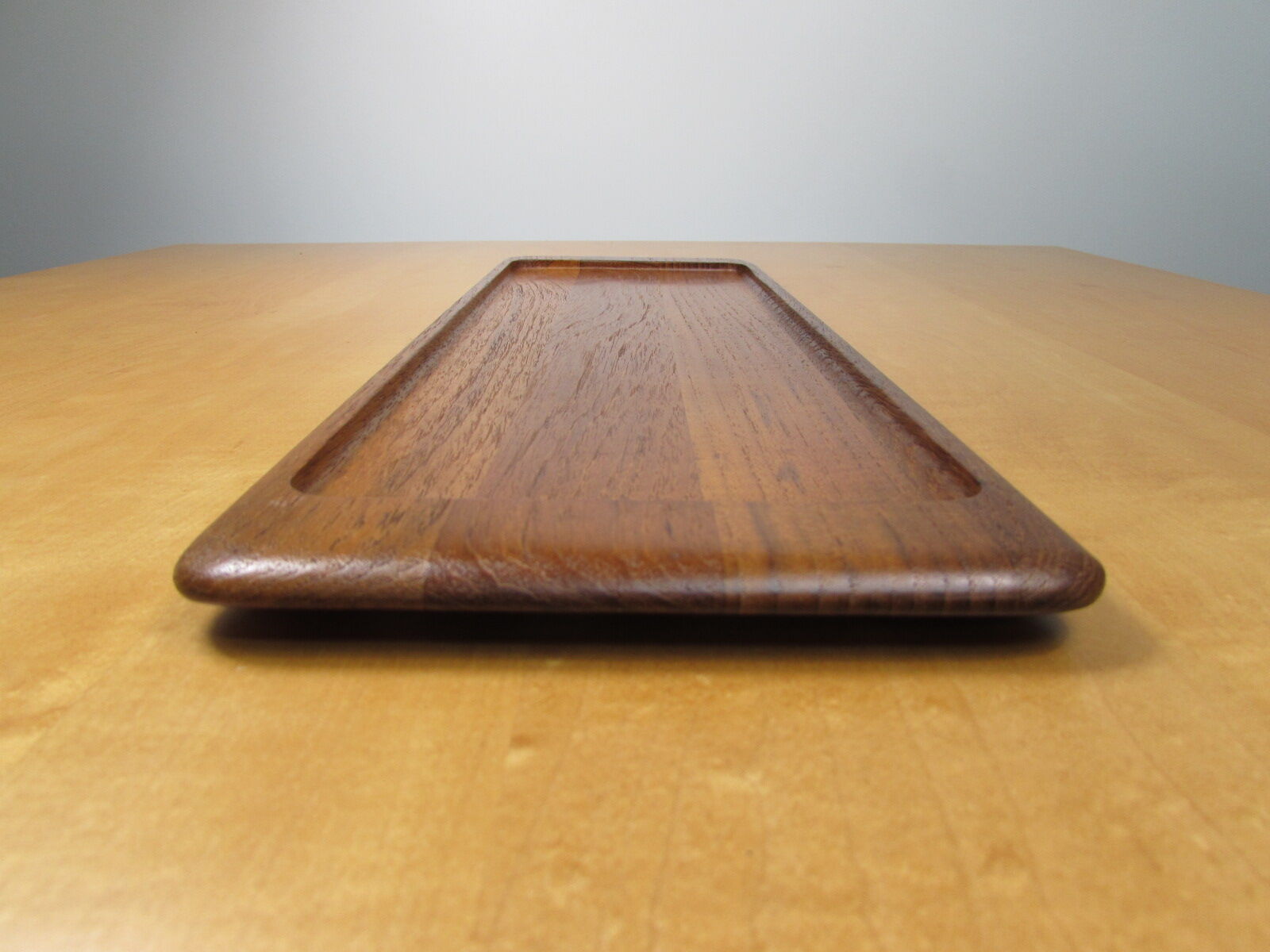 Solid Teak tray by Digsmed