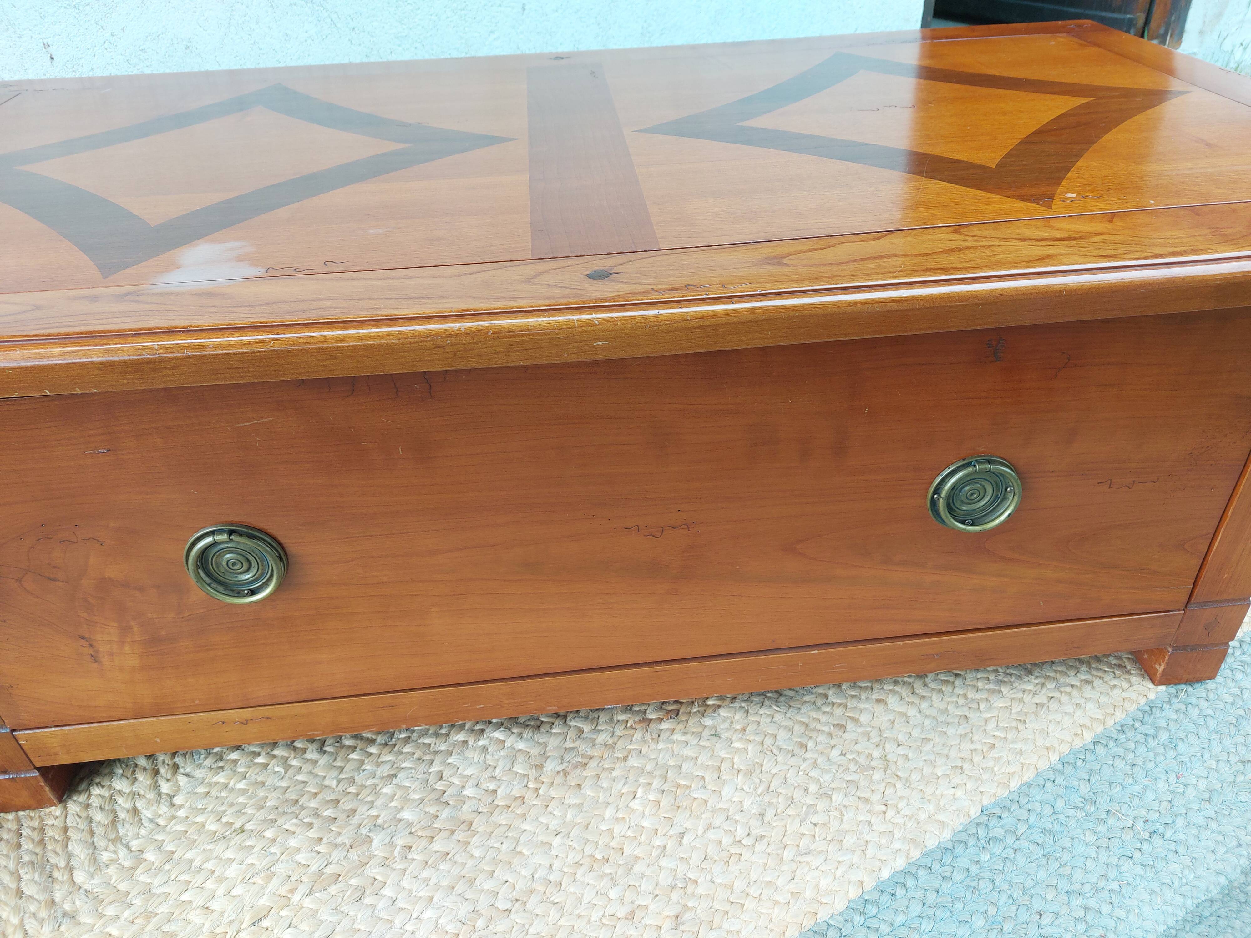 Solid wood coffee table, large drawer