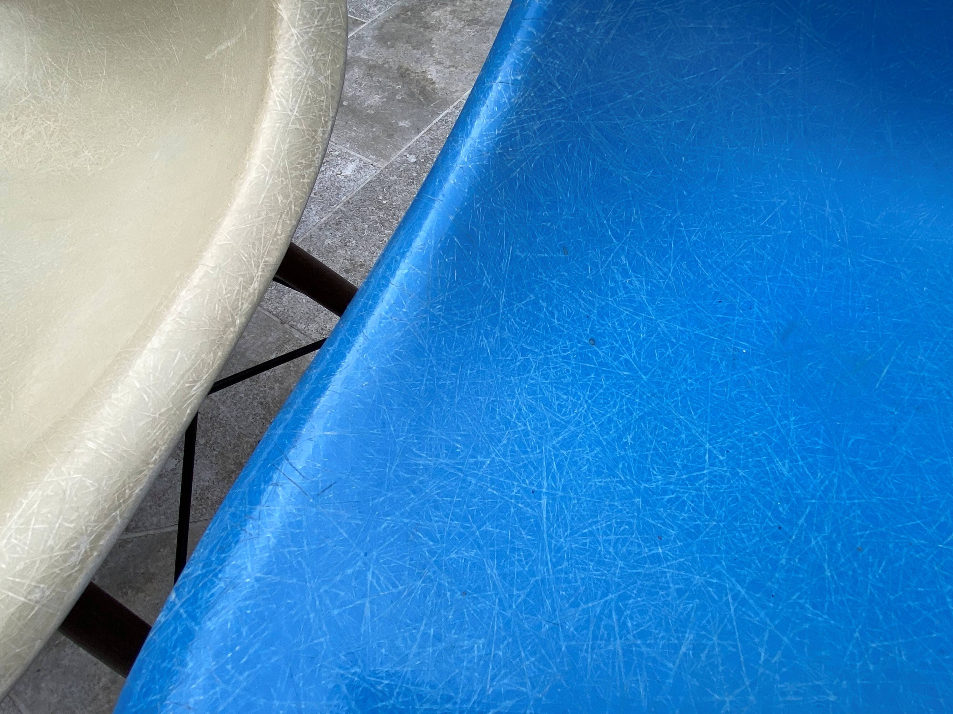 Lot of 4 DSW chairs in walnut fiber by Eames Herman Miller, vintage