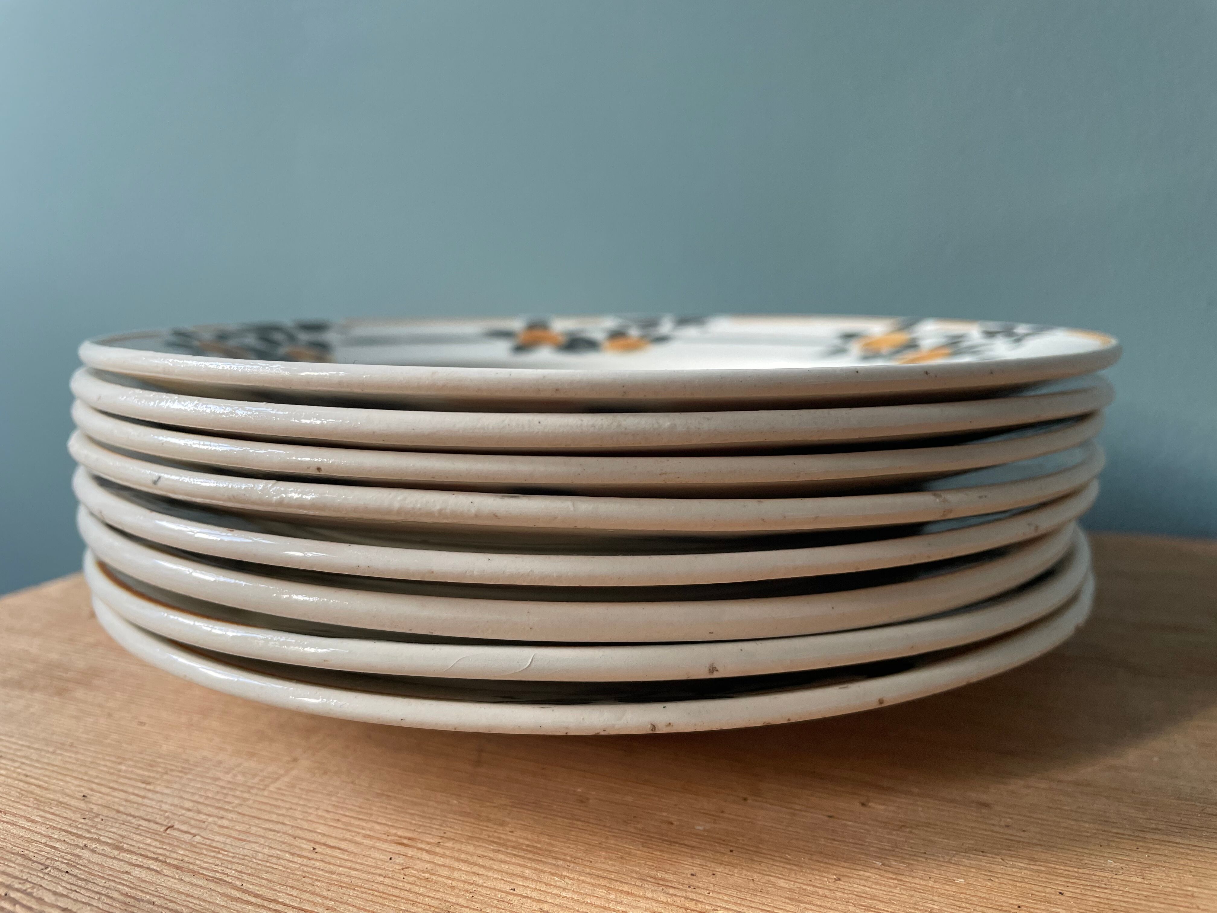 Set of 8 small plates in Badondiller earthenware, Madeleine model