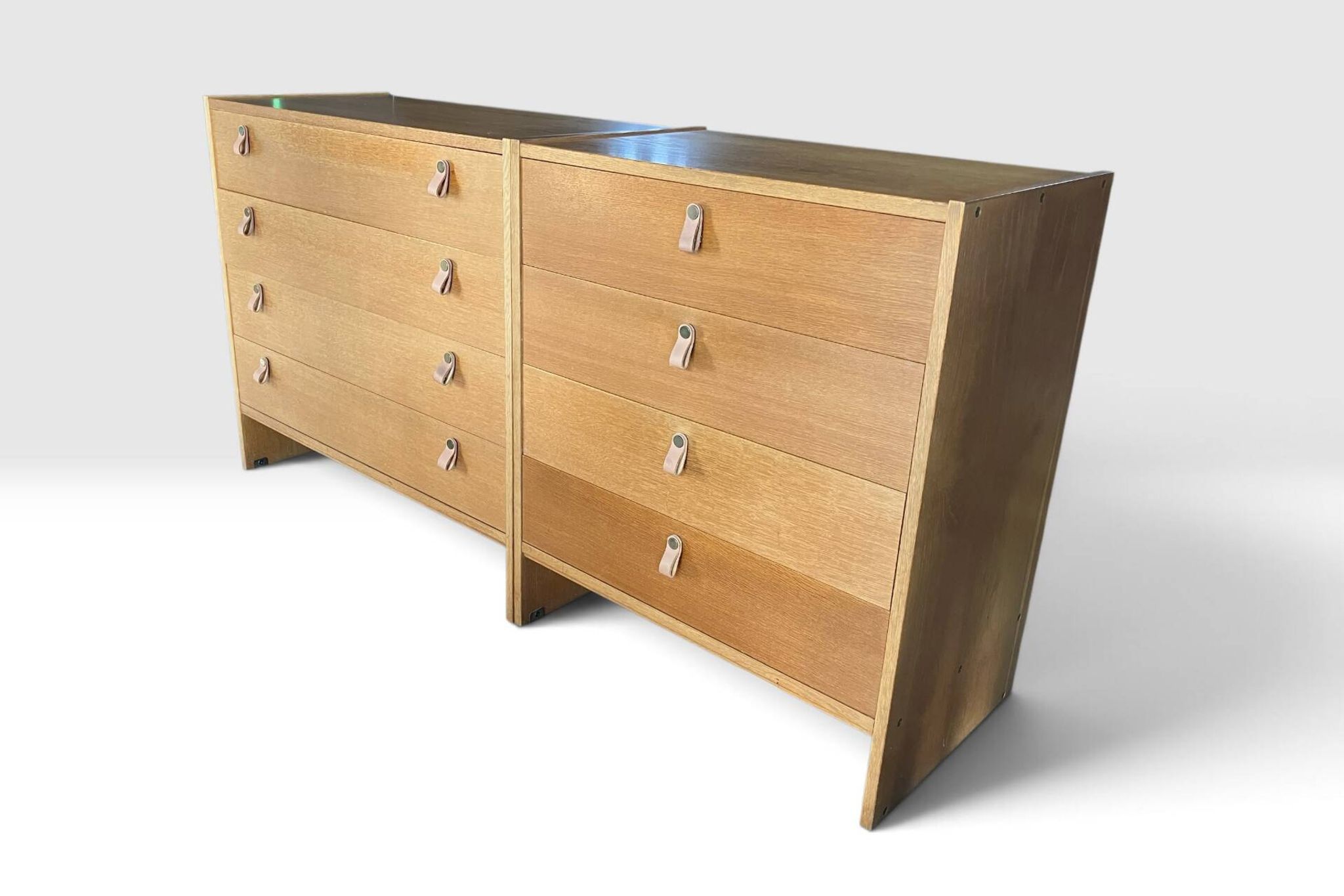 2 commodes Søborg en chêne scandinave