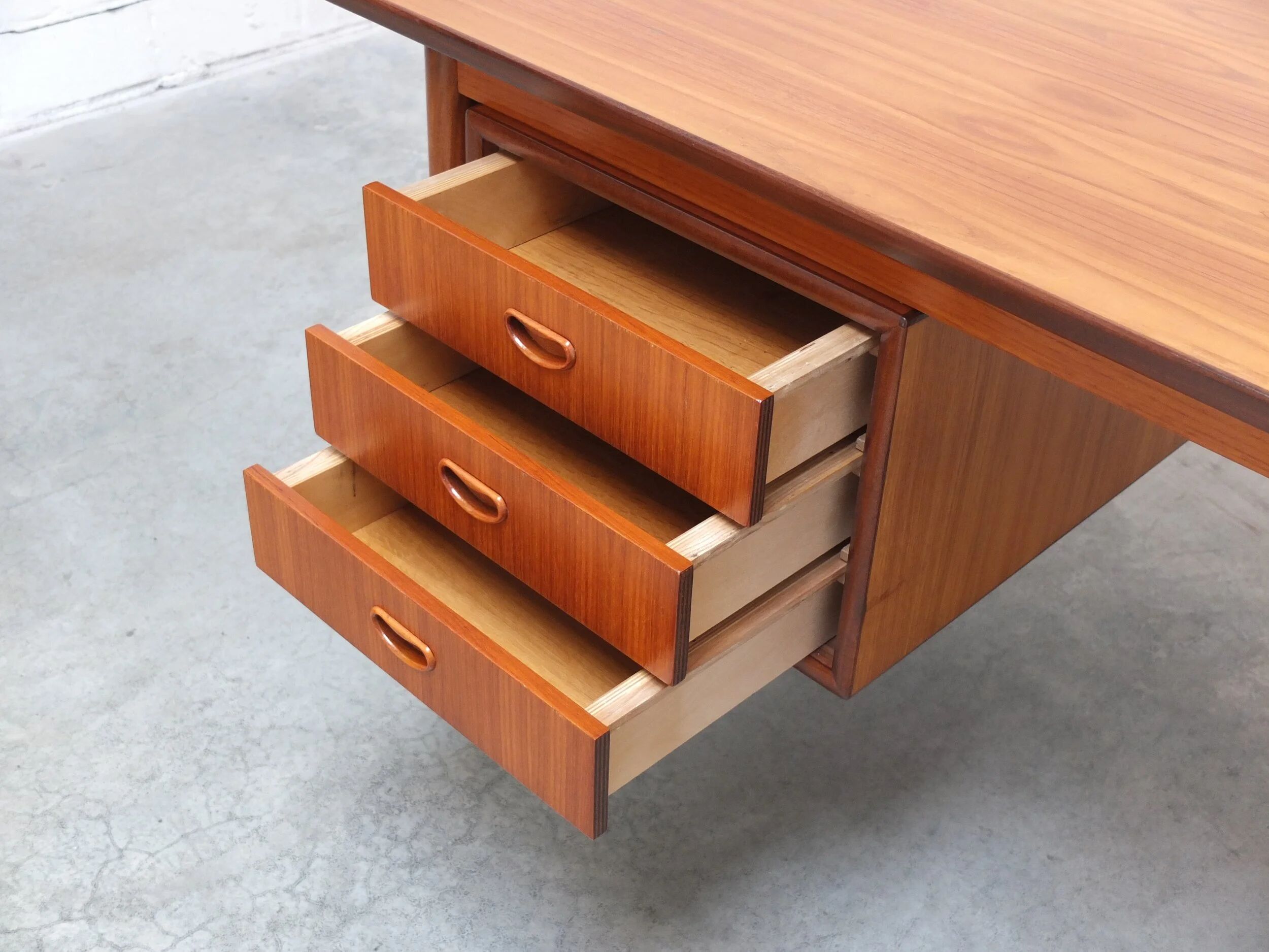 Freestanding executive desk by Oswald Vermaercke for V-Form, 1960s