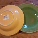 2 soup or serving plates